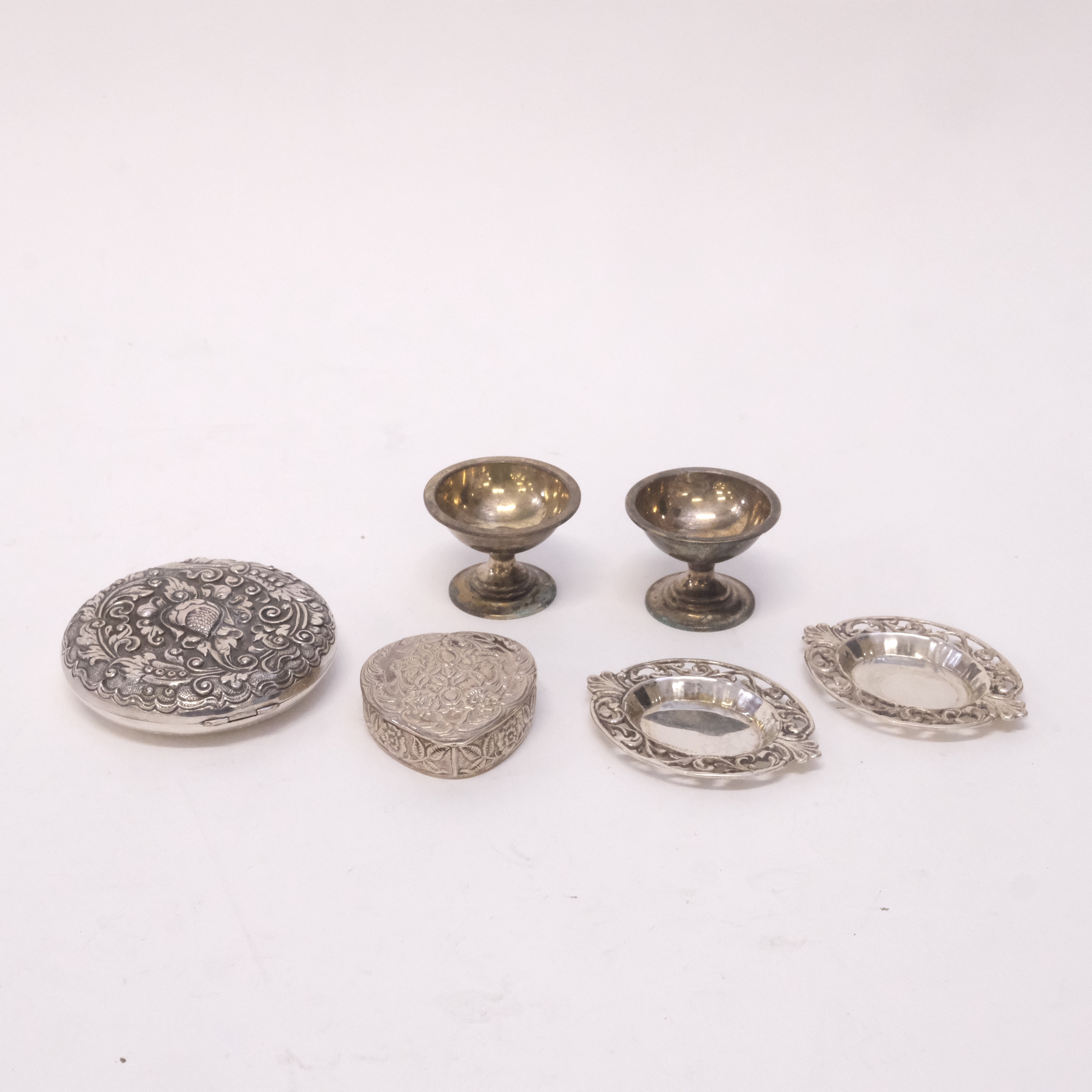 DOSOR, NÅLFAT OCH SALTKAR, SEX DELAR, SILVER.