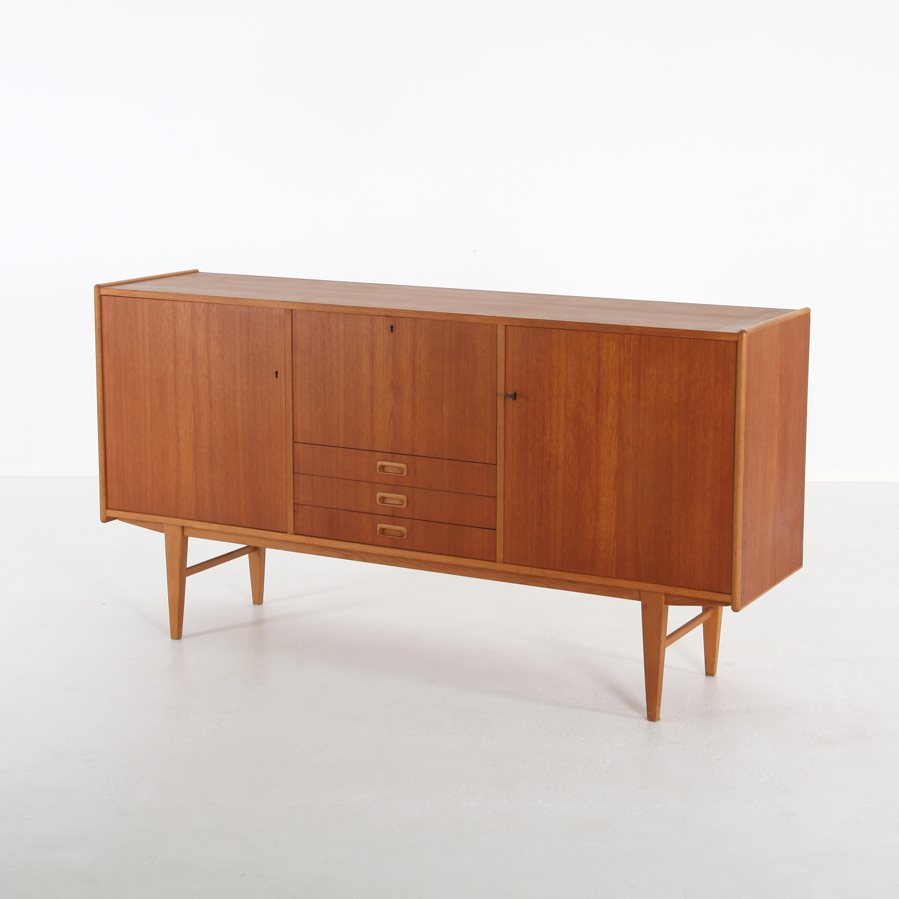 SIDEBOARD, teak och ek, Sverige 1950/60-tal.