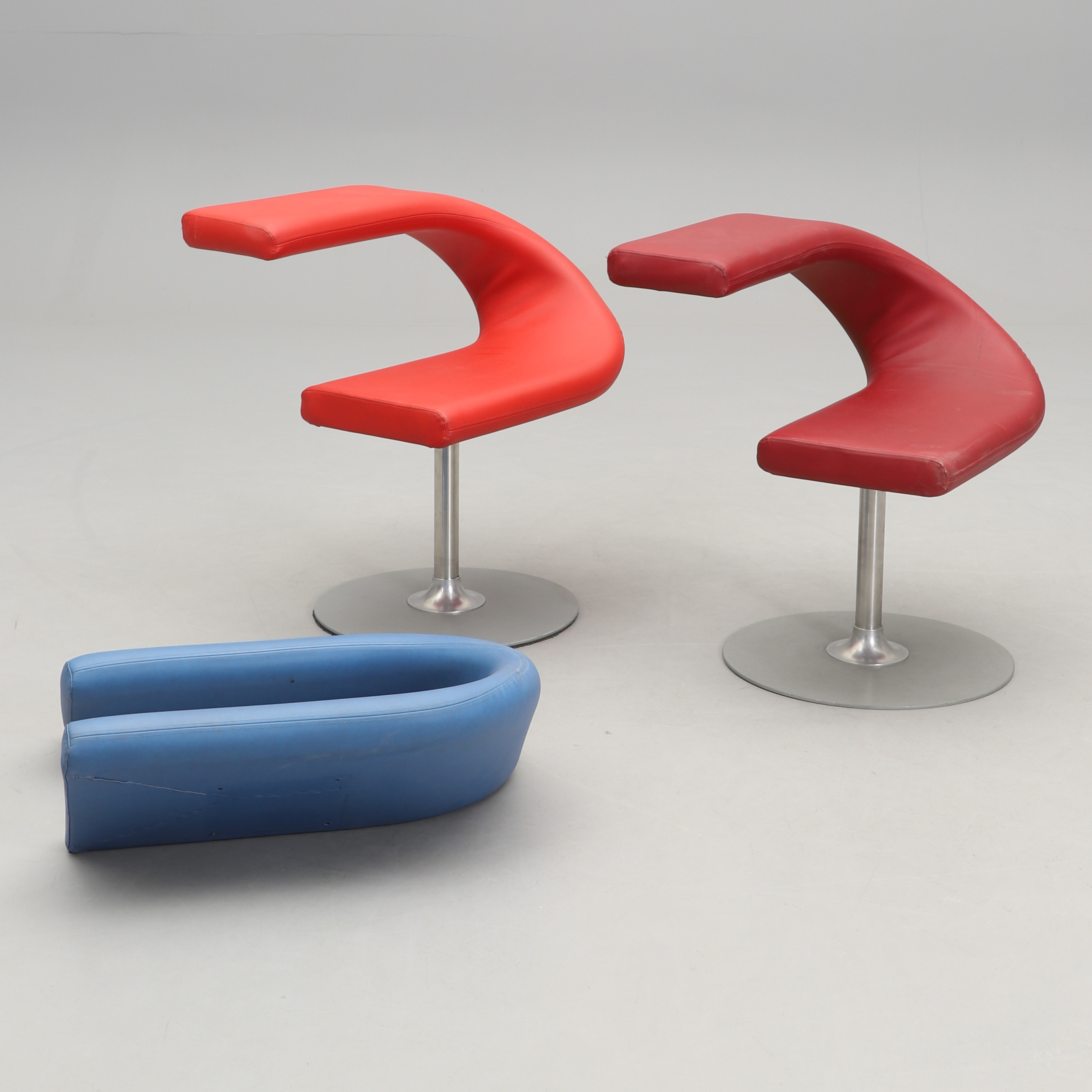 FREDRIK MATTSON. Fåtöljer, 1 par+1 del, "Innovation C", Blå Station, 2000-tal.