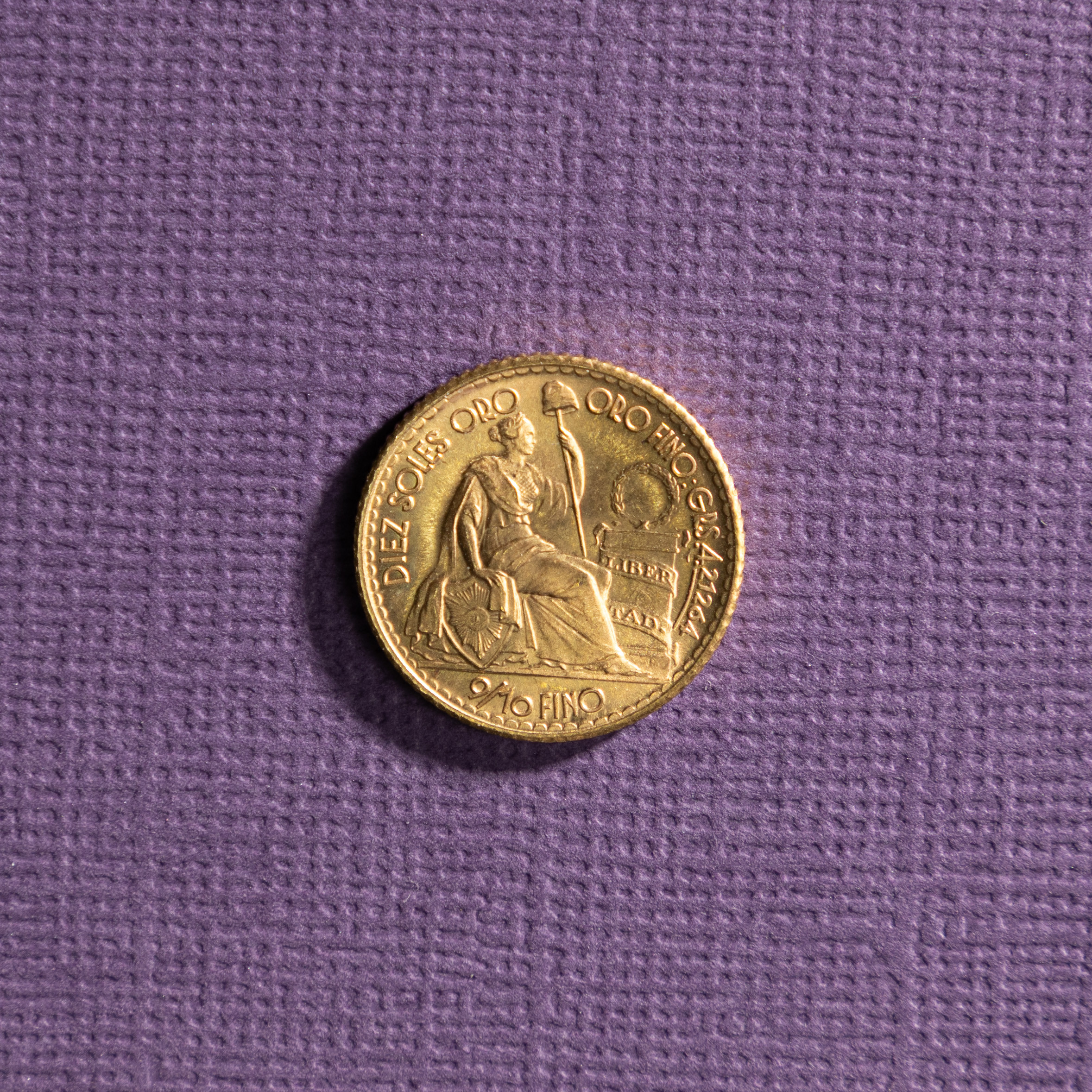 GULDMYNT. Peru, 10 Soles de Oro, 1965.
