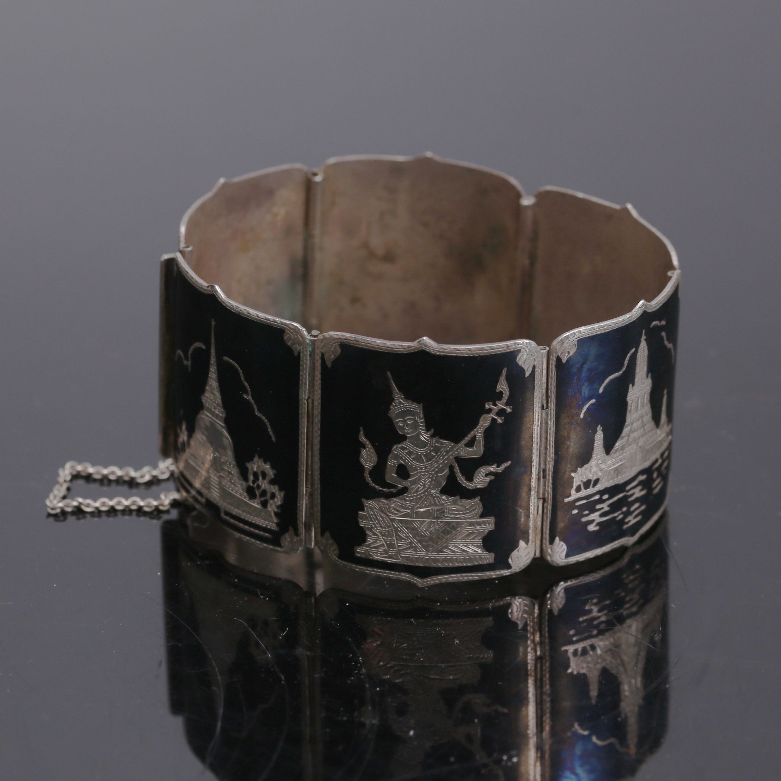 ARMBAND, sterling silver, Siam.