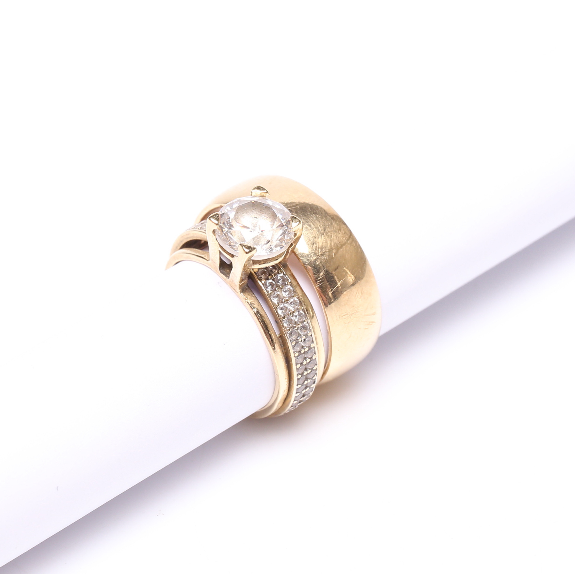 2 RINGAR, 14K, Guld, vikt cirka 11,7 gram.