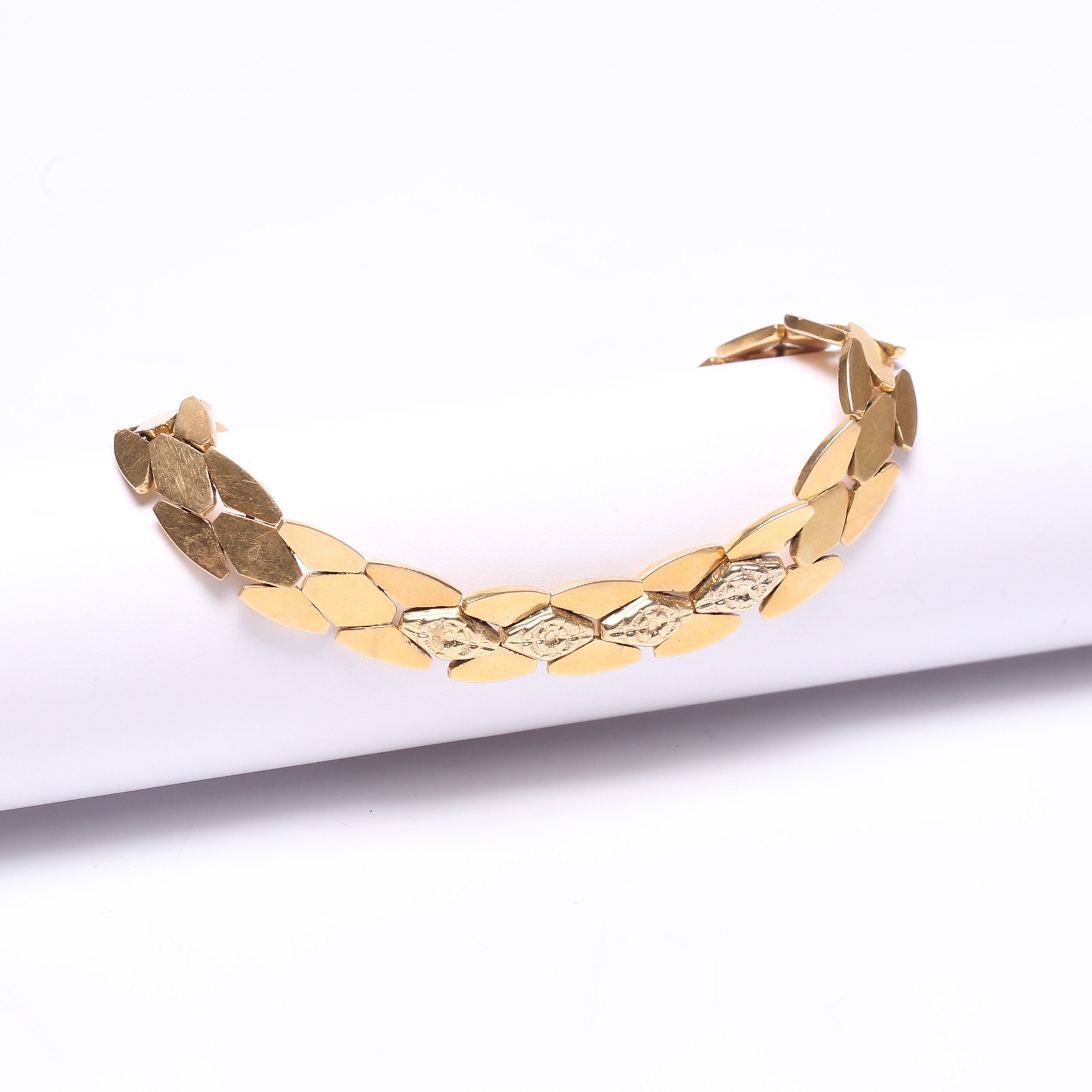 ARMBAND, 18K, Guld, vikt cirka 16,8 gram.