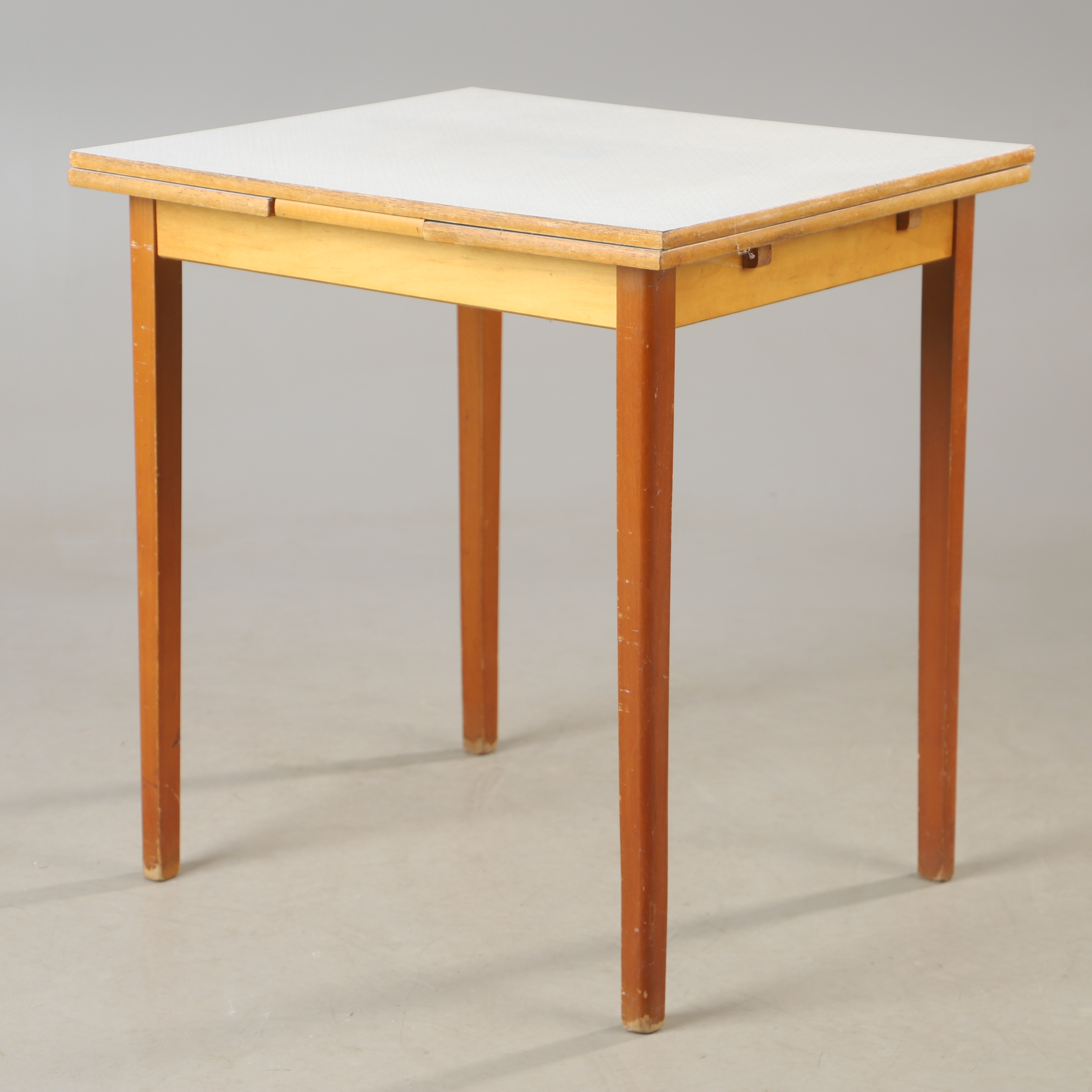 KÖKSBORD, "Virrvarr", design Sigvard Bernadotte.