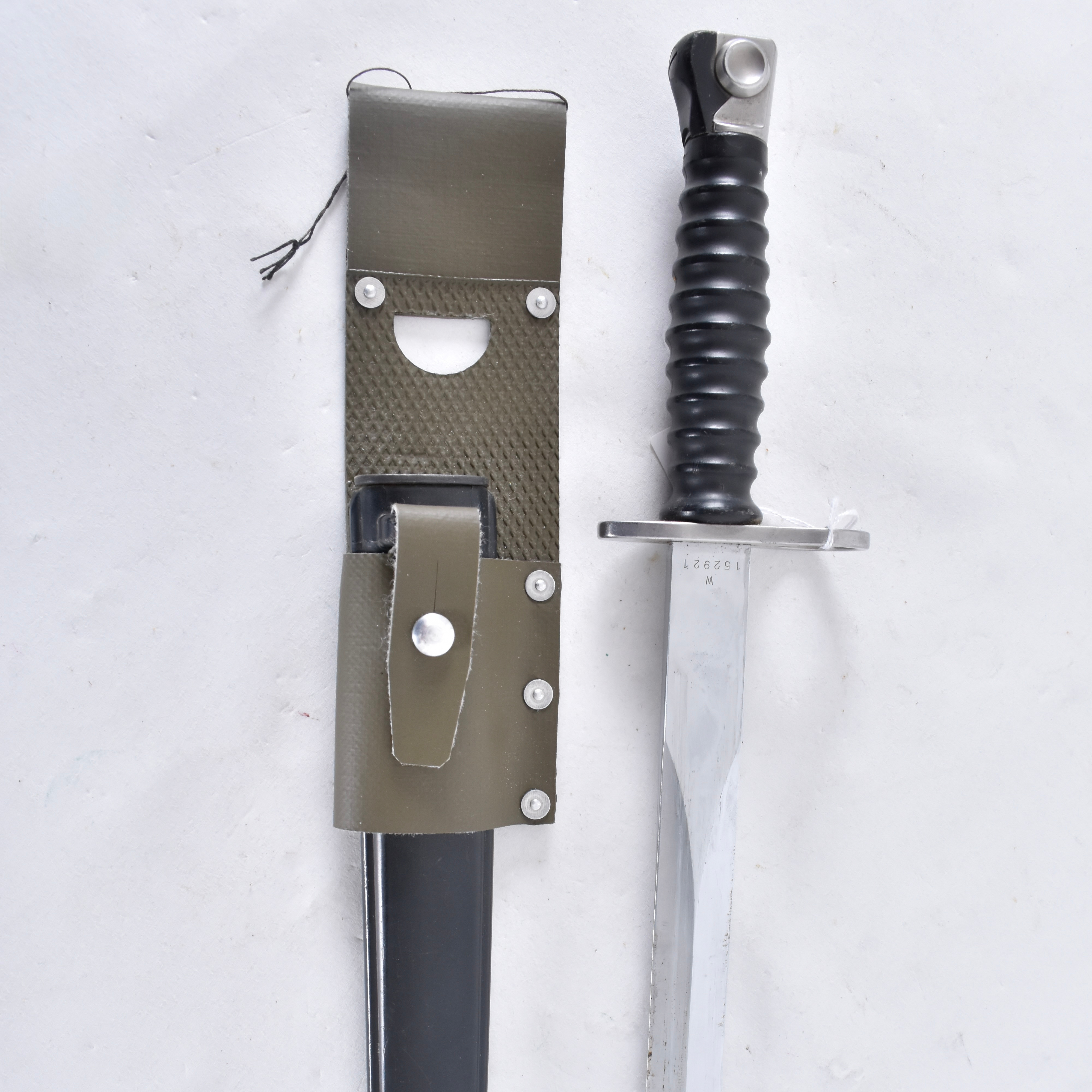 BAJONETT, m/1957 med bärläder, Schweiz.