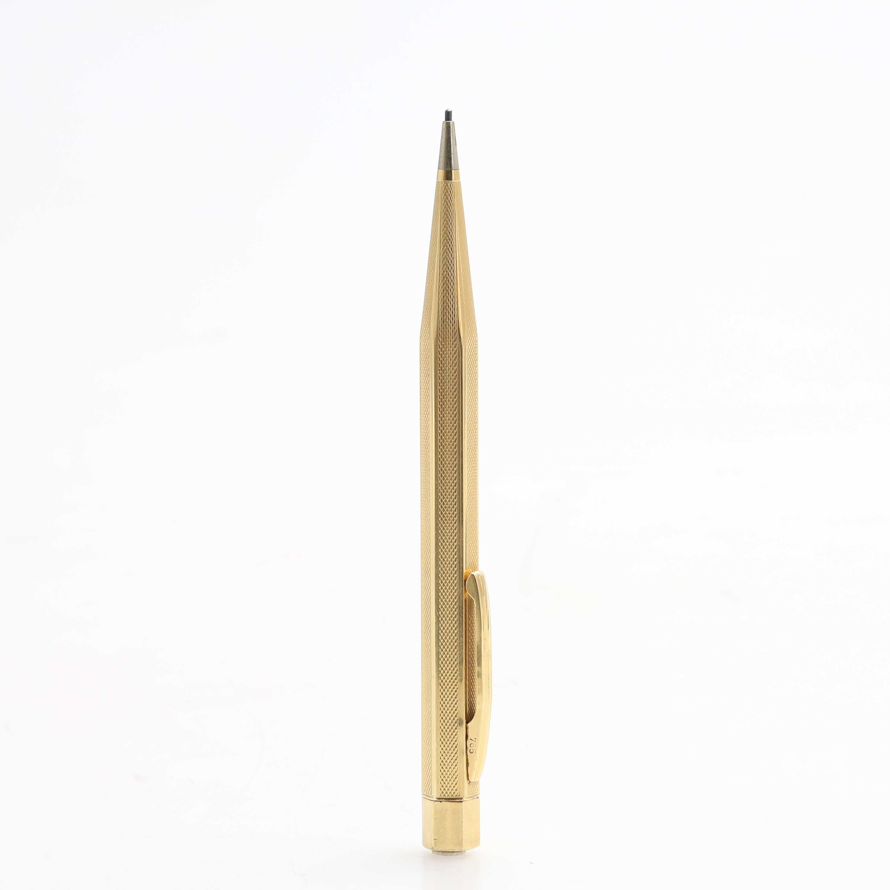 STIFTPENNA, 18 k guld. Svensk kontrollstämpel. Tot vikt 23 gram.