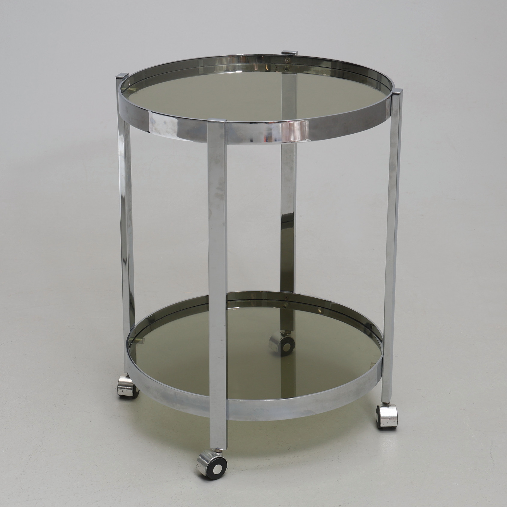 DRINKVAGN PÅ HJUL, Kromad metall, glas, NK, 1980-tal.