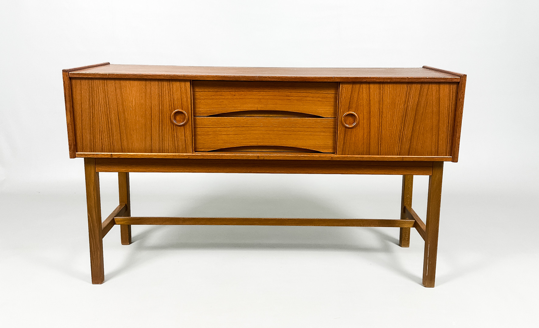 HALLMÖBEL, fanerad teak, 1950/60-tal.
