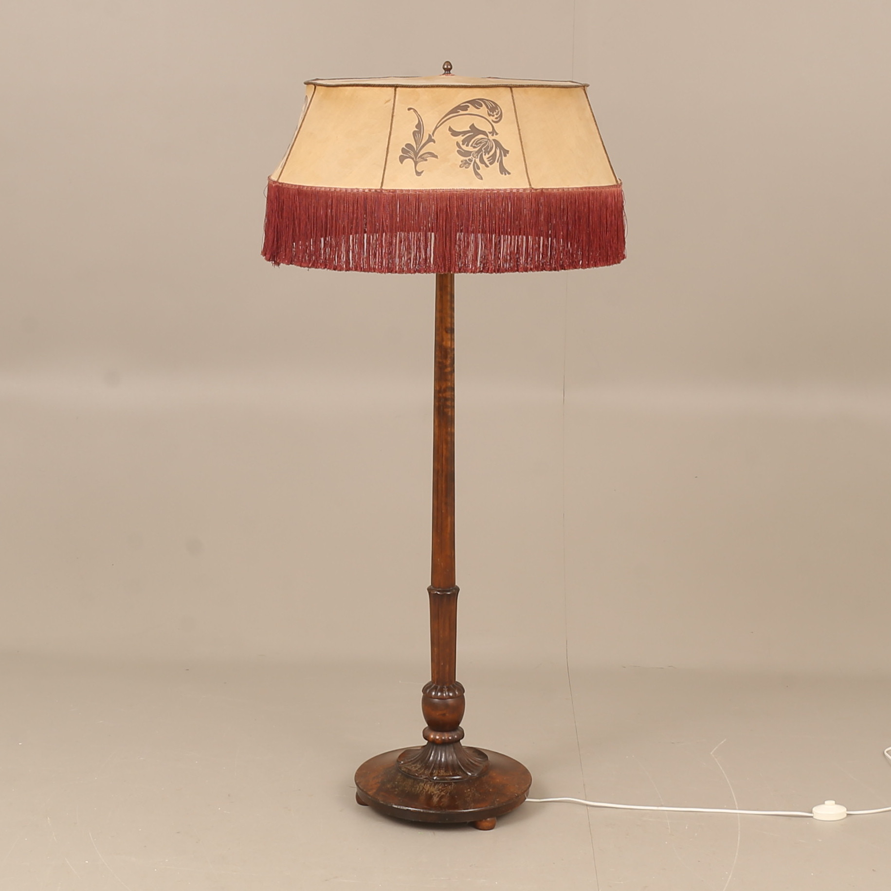 GOLVLAMPA, björk, omkring 1920.