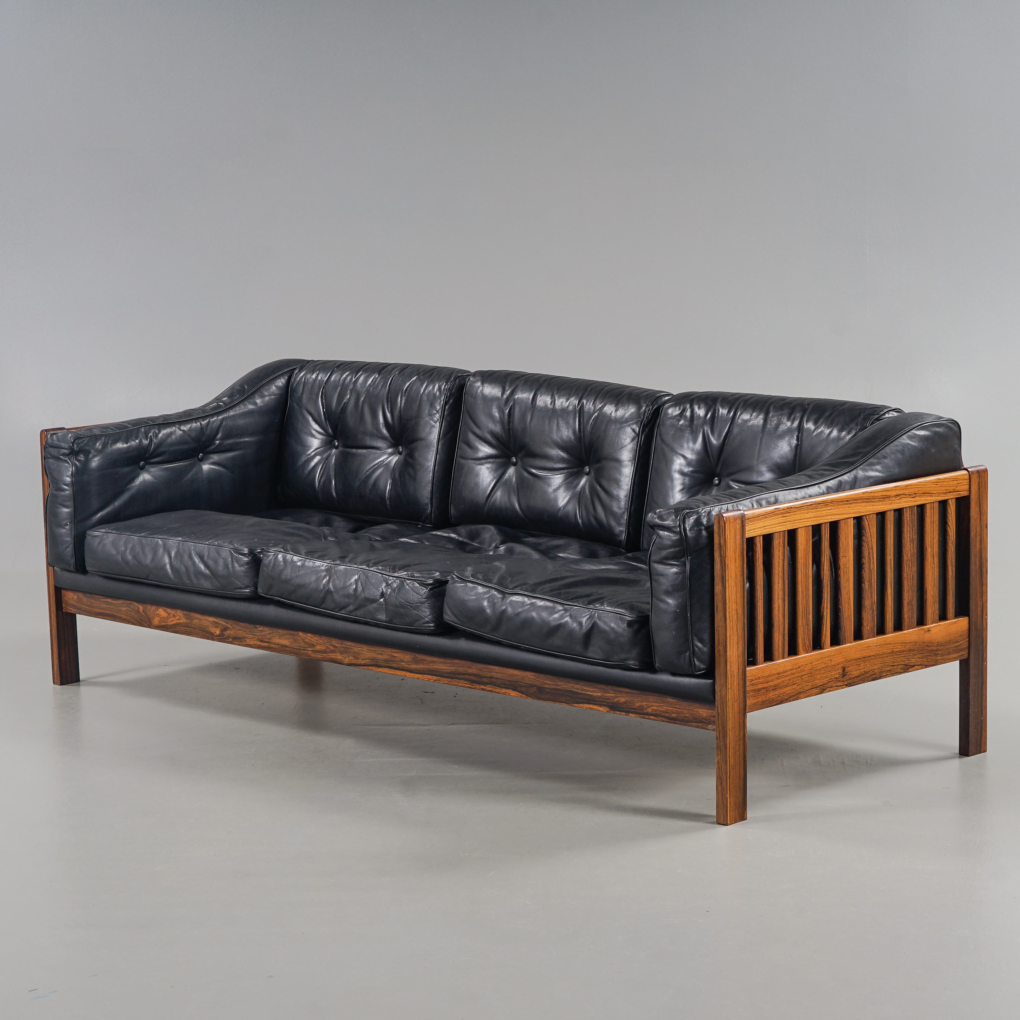 INGVAR STOCKUM. Soffa "Monte Carlo" Jakaranda & svart läderklädsel, Futura Möbler AB, Tibro, 1960-tal.