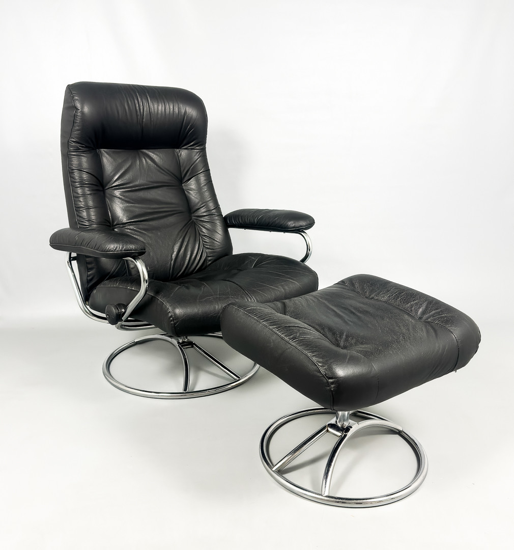 SNURRFÅTÖLJ & FOTPALL, "Stressless", Ekornes, Norge, 1900-talets andra hälft.