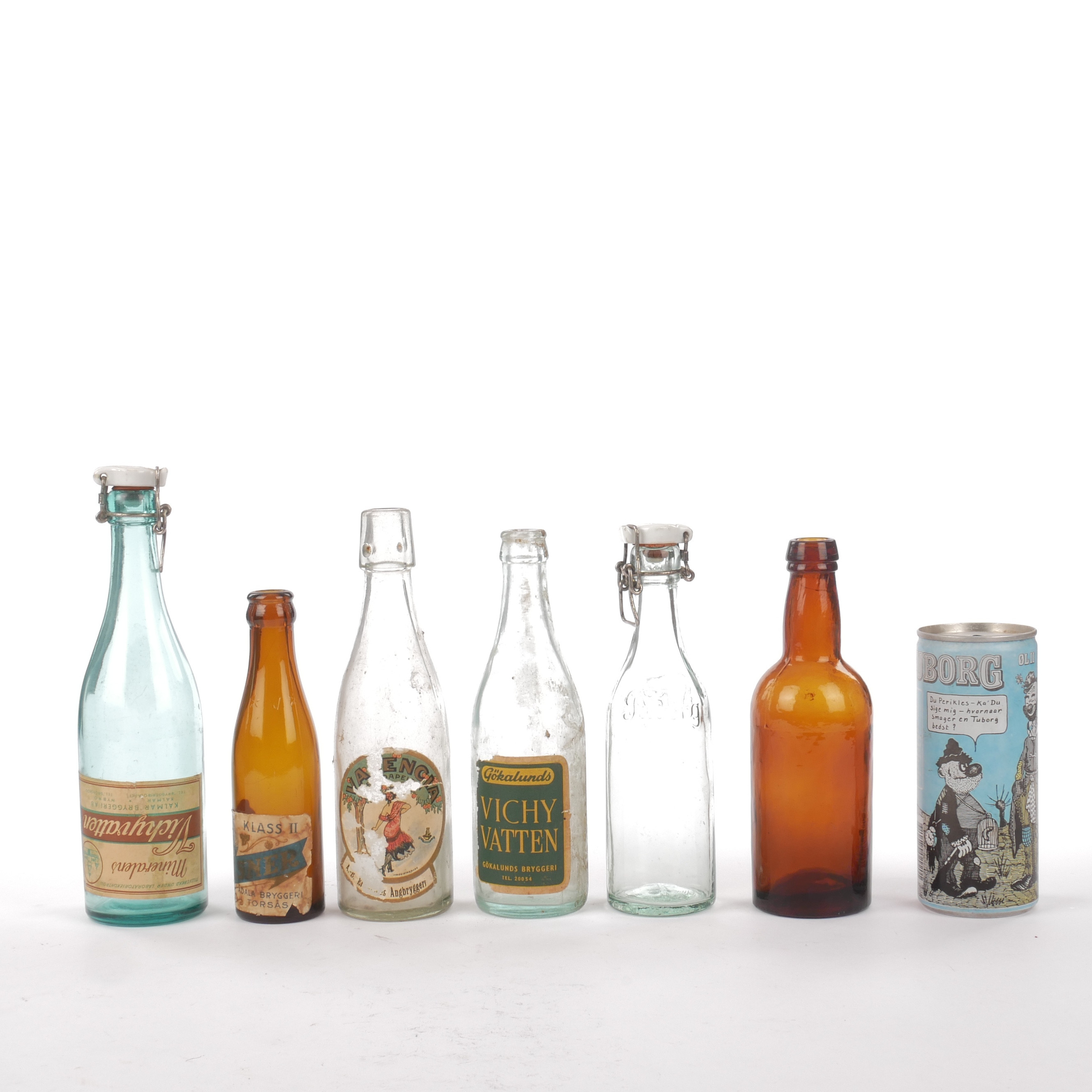 FLASKOR OCH ÖLBURK, 7 st, bla Tuborg och Kalmar, 1900-tal.