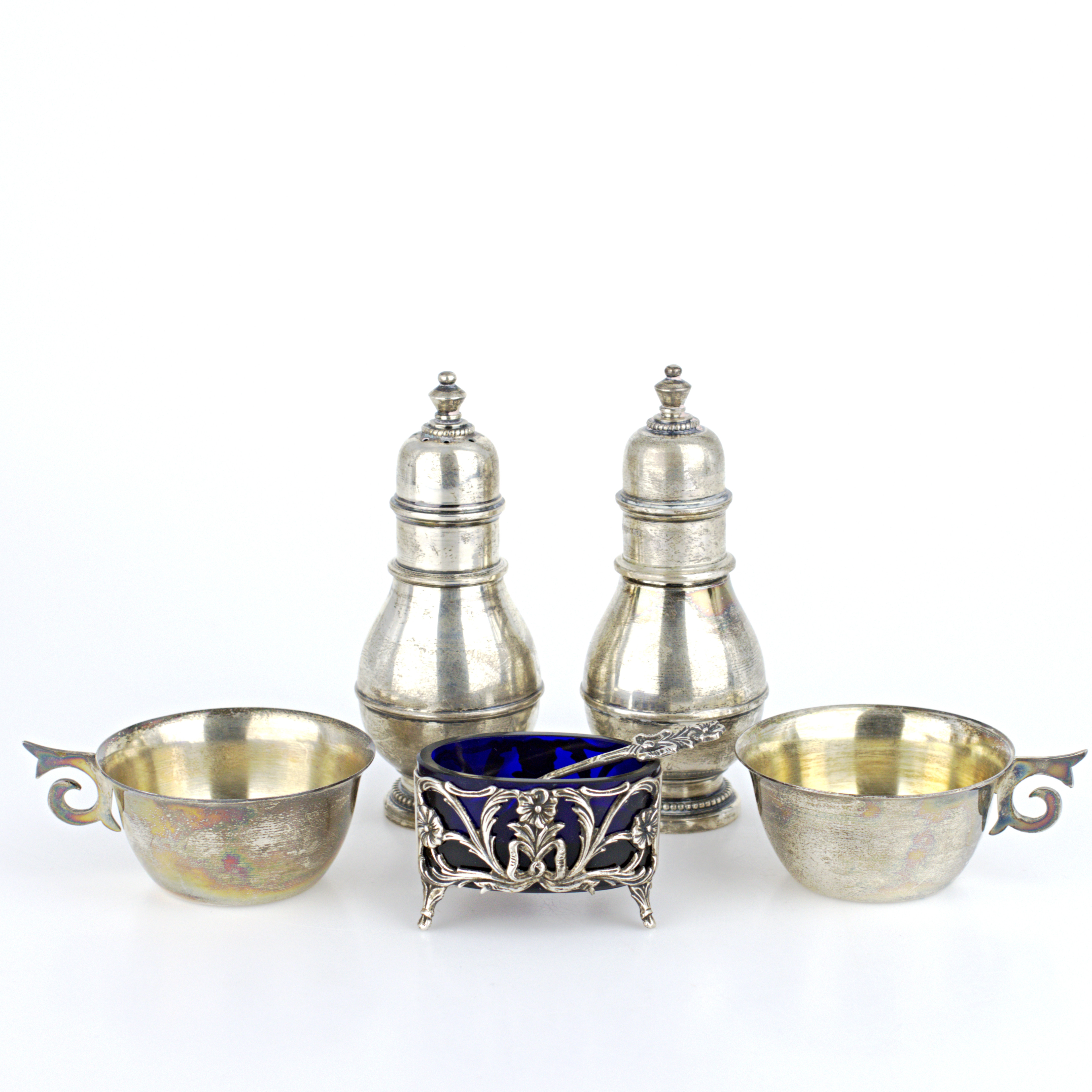 PUNSCHKOPPAR, STRÖARE och SALTKAR, 6 delar, silver, 1960-70 tal.