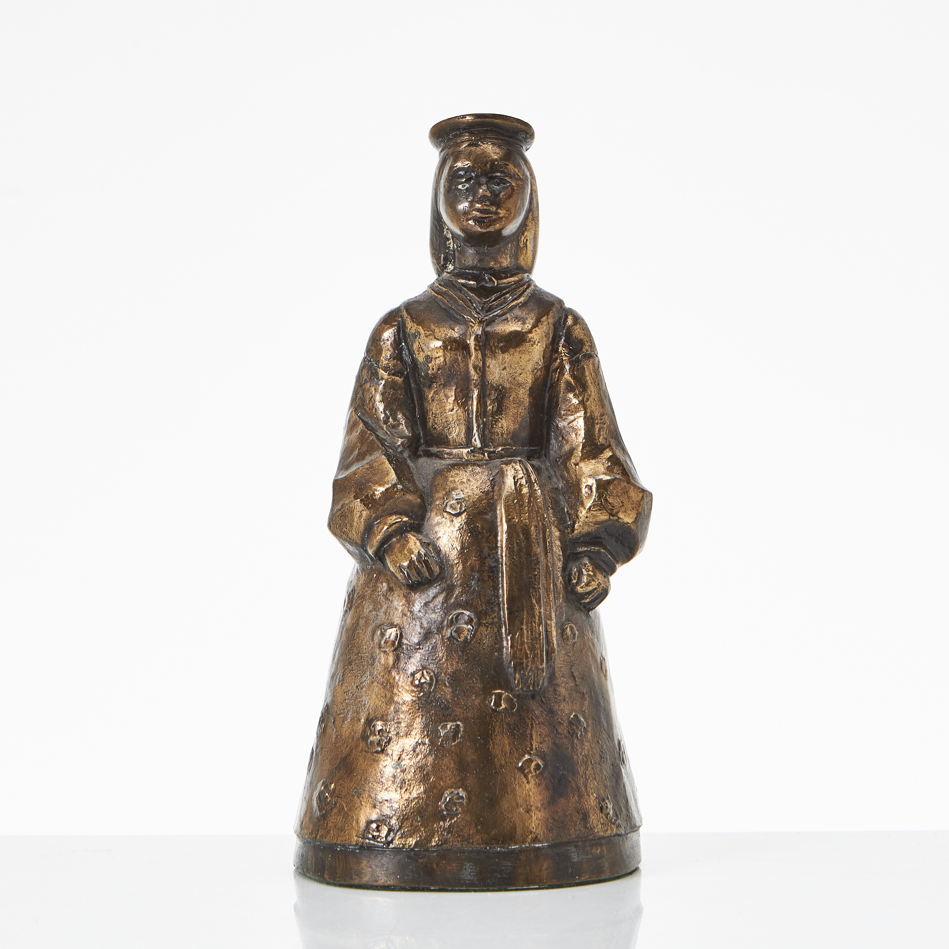 ASTRID RIETZ (1915-2007). "Blekingebrud", skulptur, bronserad metall, signerad A Rietz.