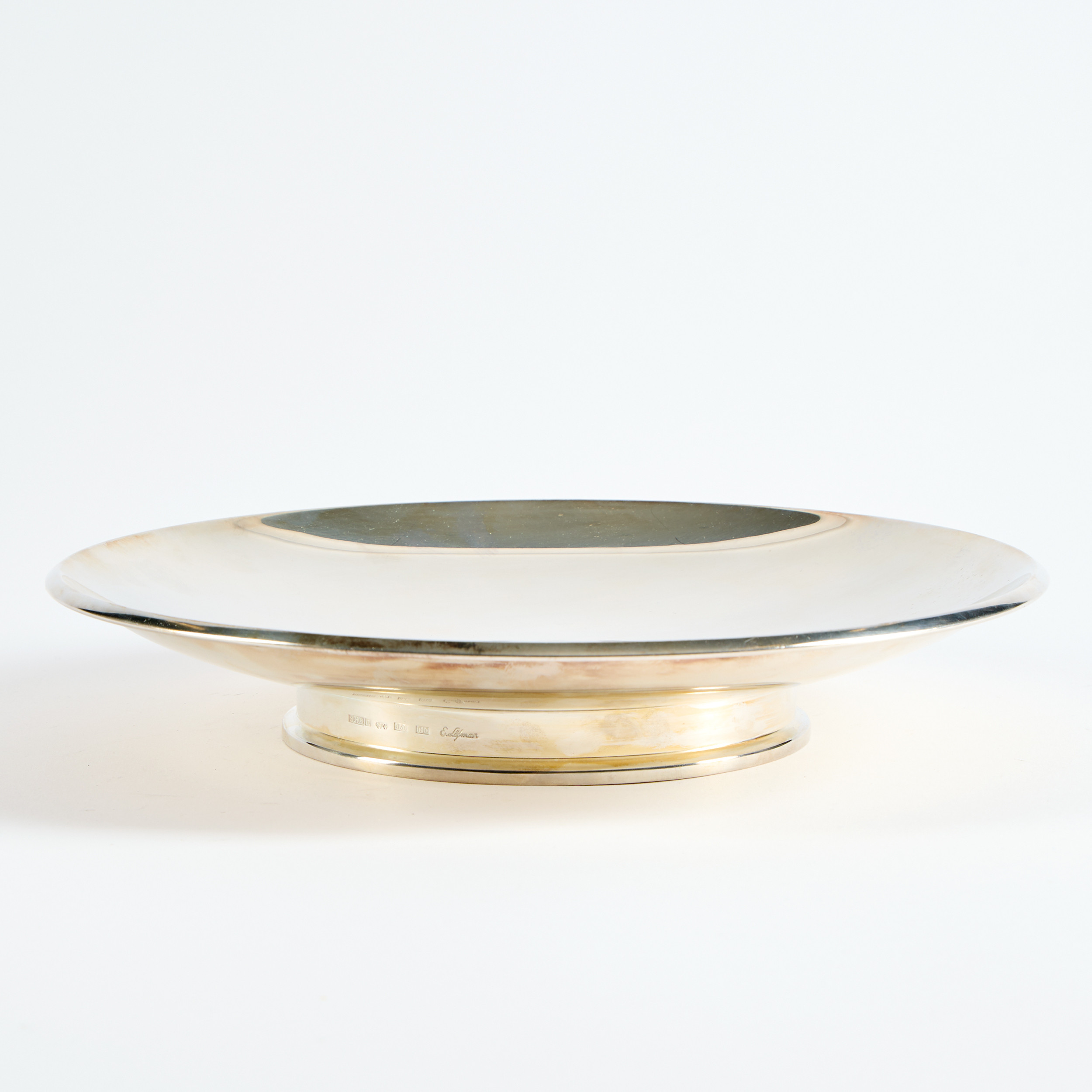 ERIK LÖFMAN. Skålfat, silver, MGAB, Uppsala 1978.