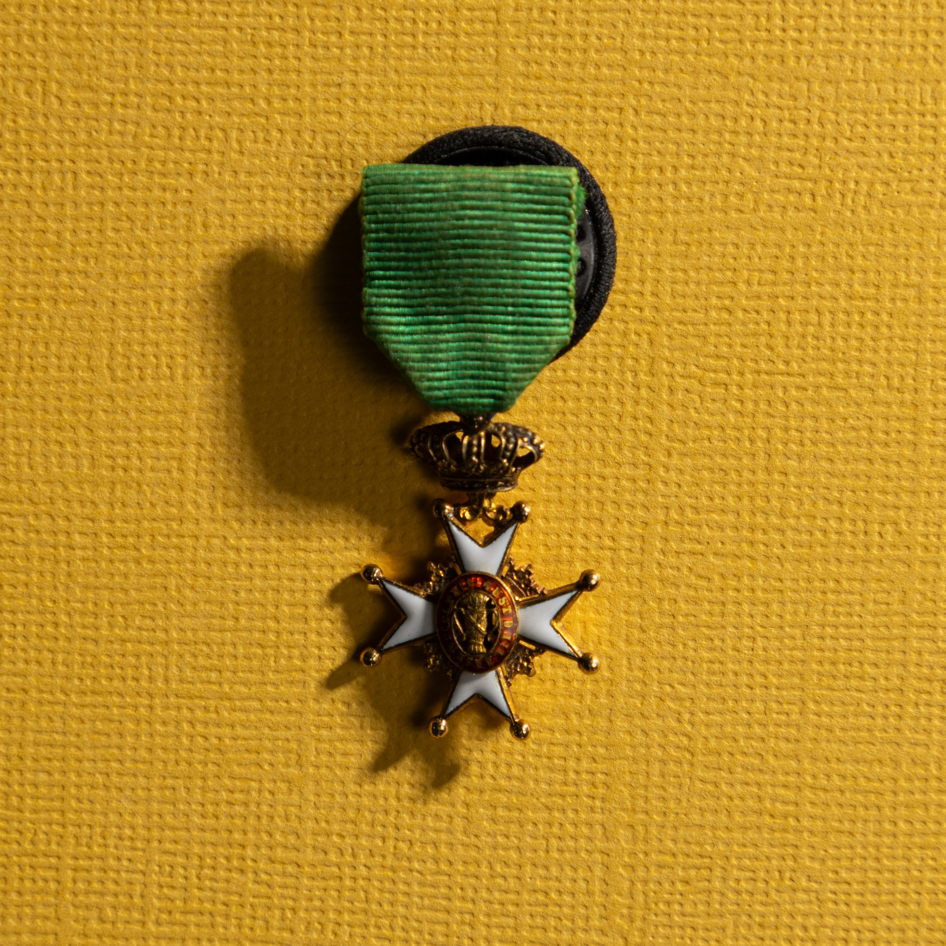 ORDEN. Miniatyr, 18k guld.