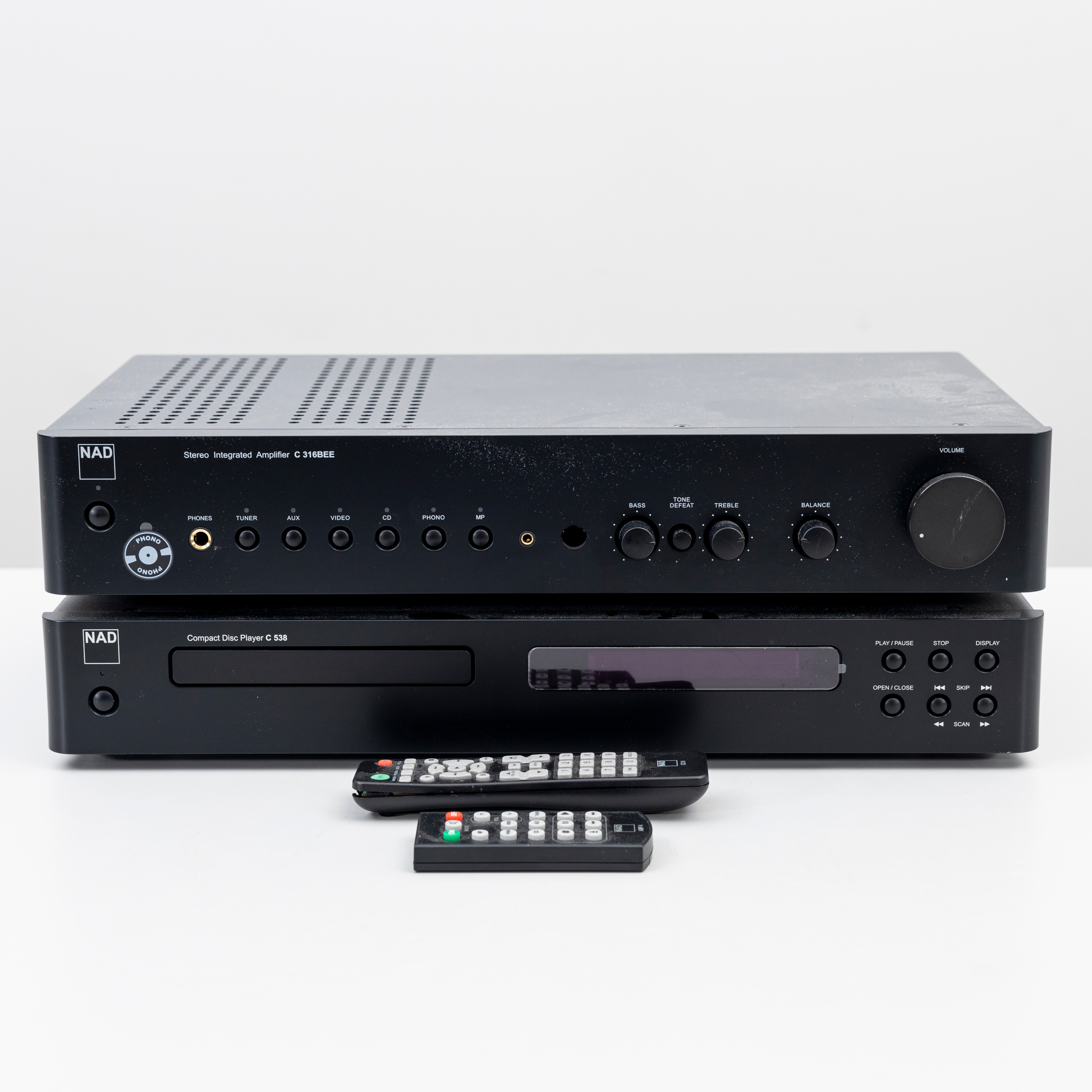 NAD, förstärkare C 316BEE, cd-spelare C 538.