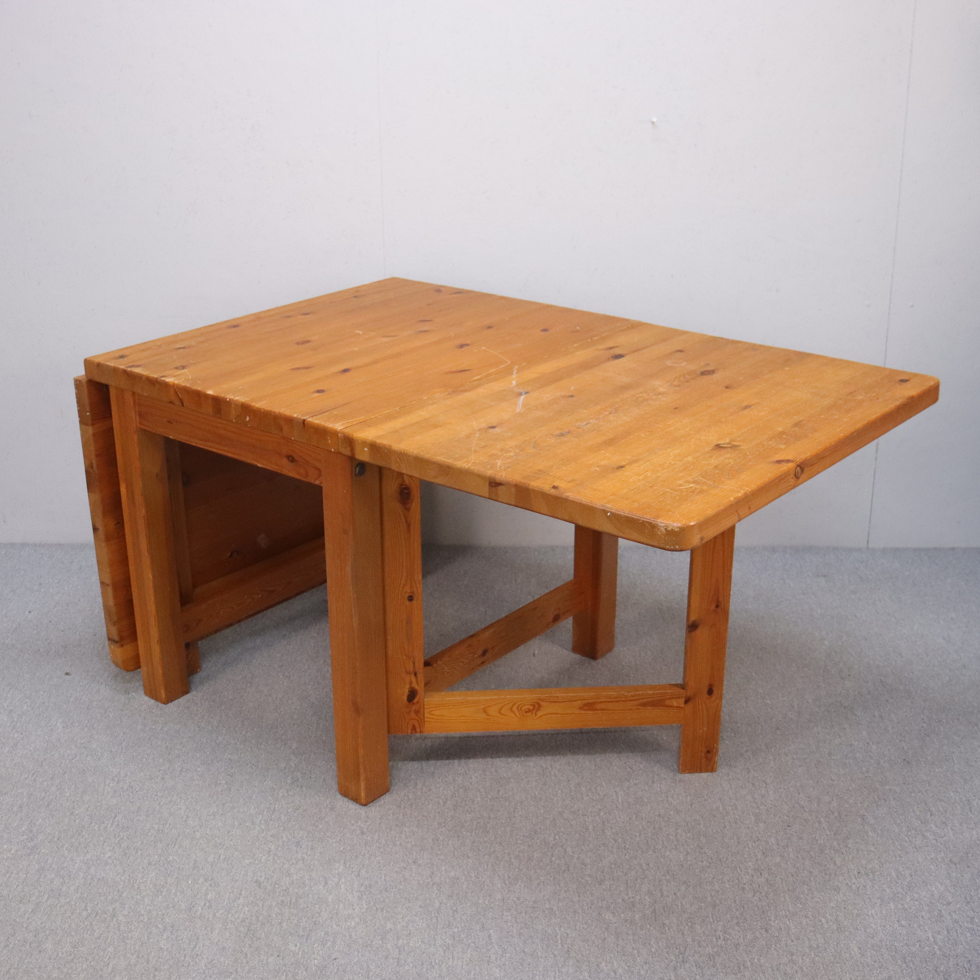 SLAGBORD, massiv furu, 1970-tal.