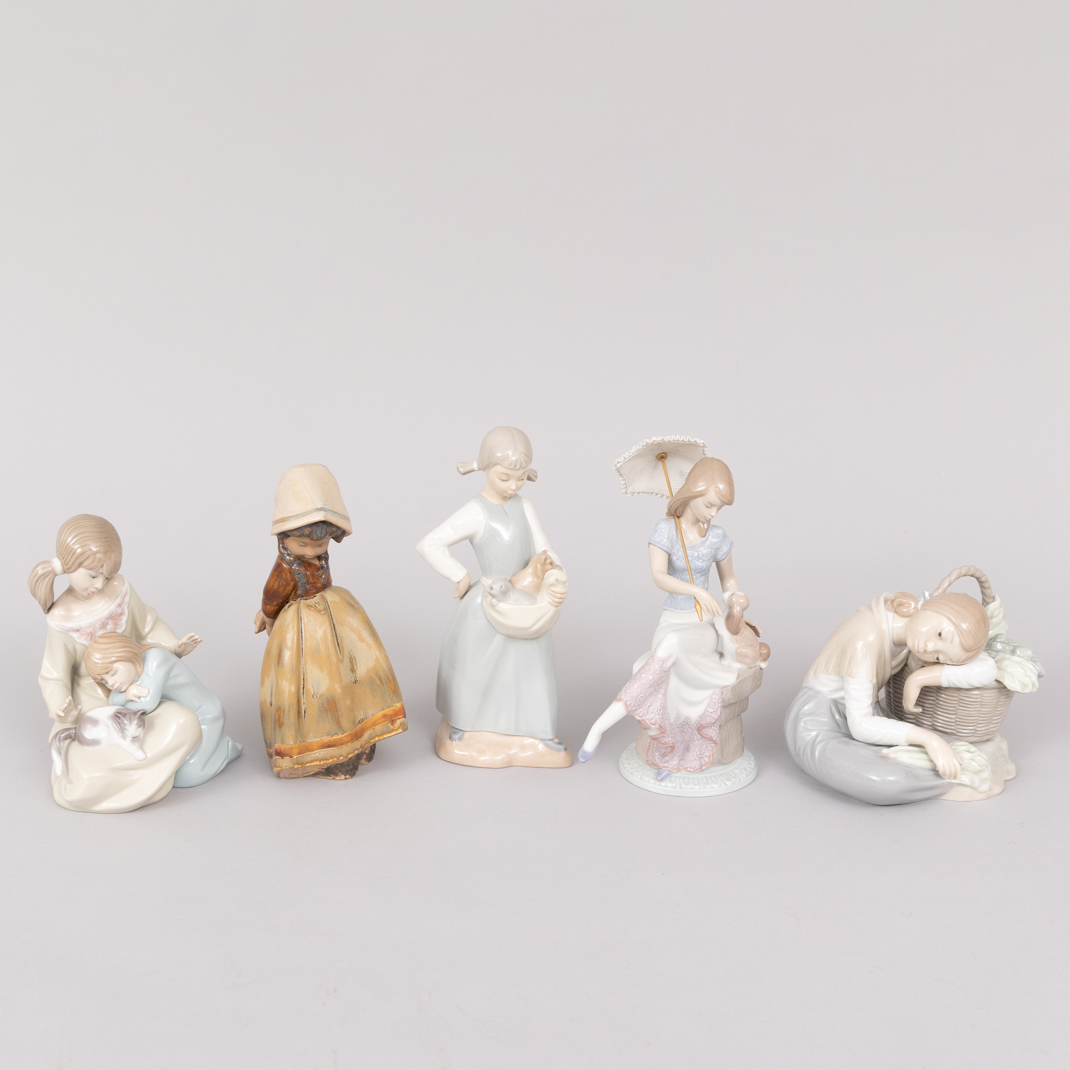 PARTI PORSLINSFIGURER, 5 st, Lladro, Nao, Spanien.