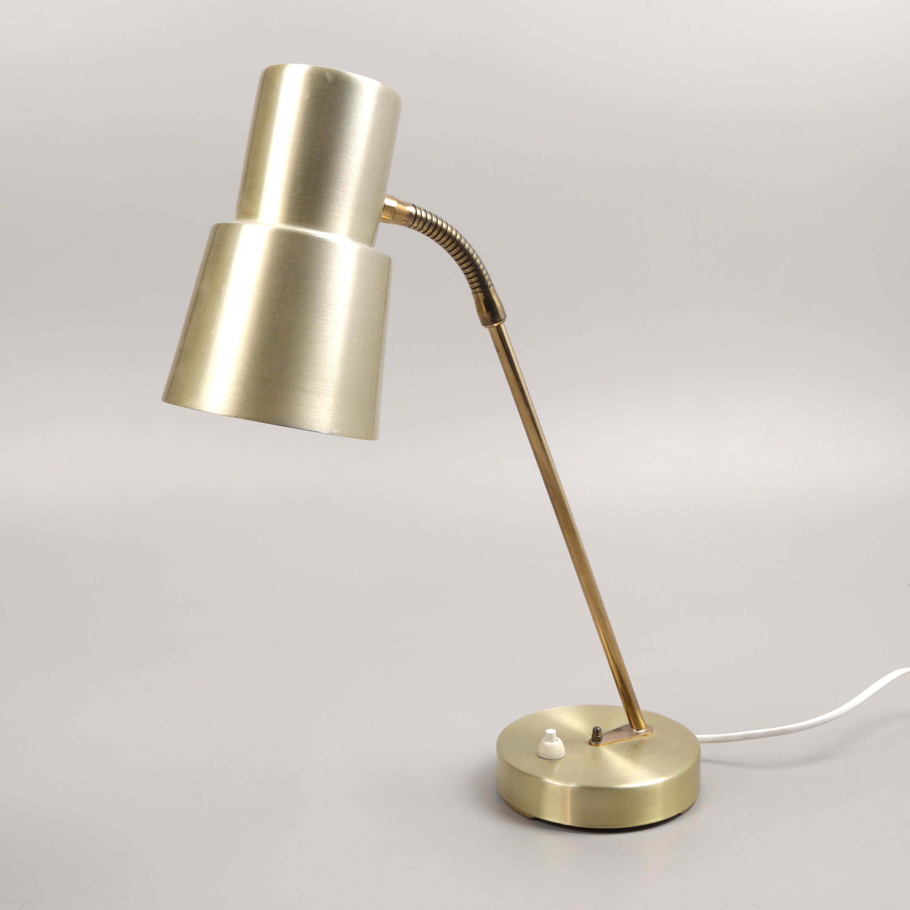 BORDSLAMPA, metall/mässing, "B-75", EWÅ, Sverige, 1960-tal.