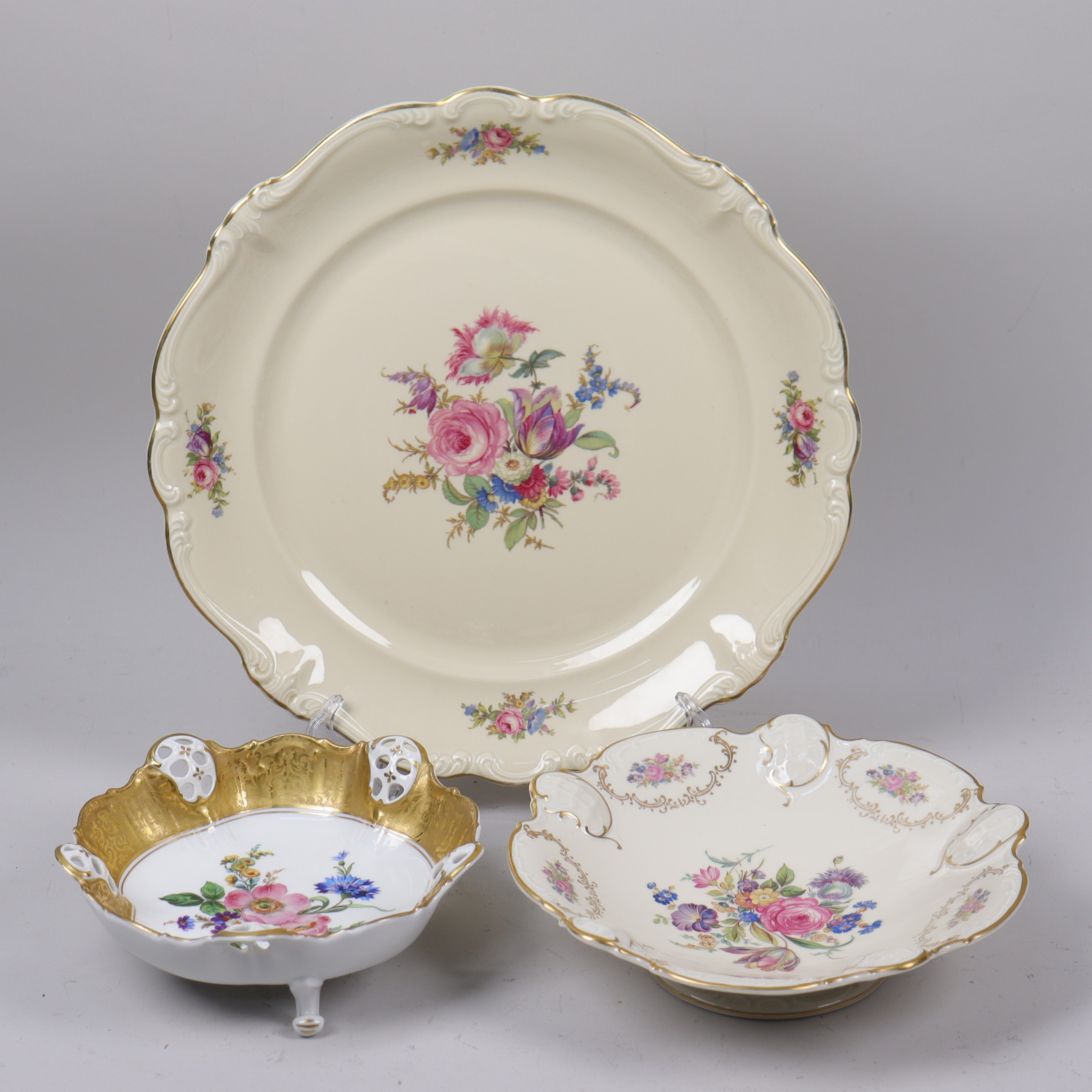 PORSLIN, Rosenthal, "Moliere" och "Pompadour", skålar och fat, 3 st.