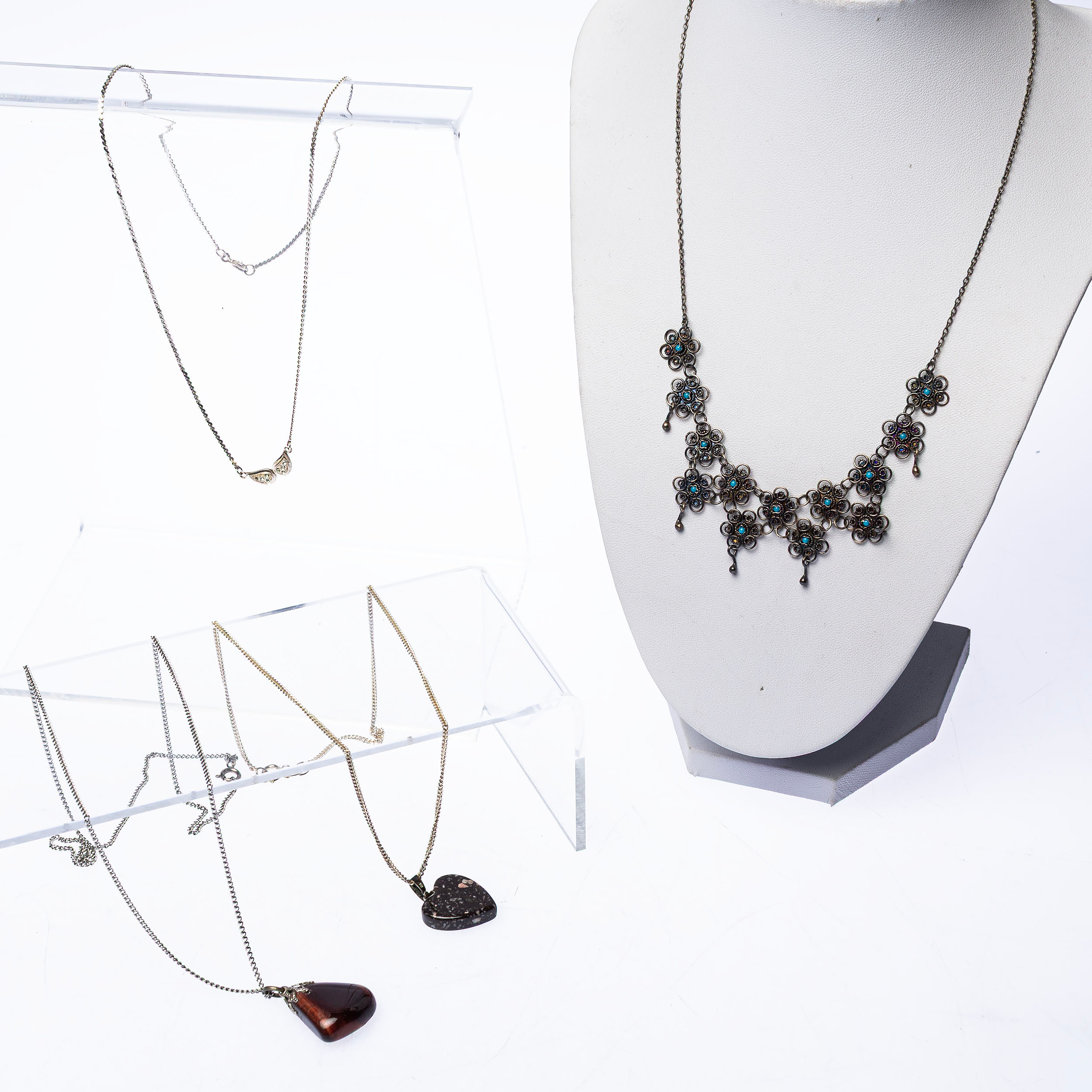 COLLIER, ett parti bl.a silver.