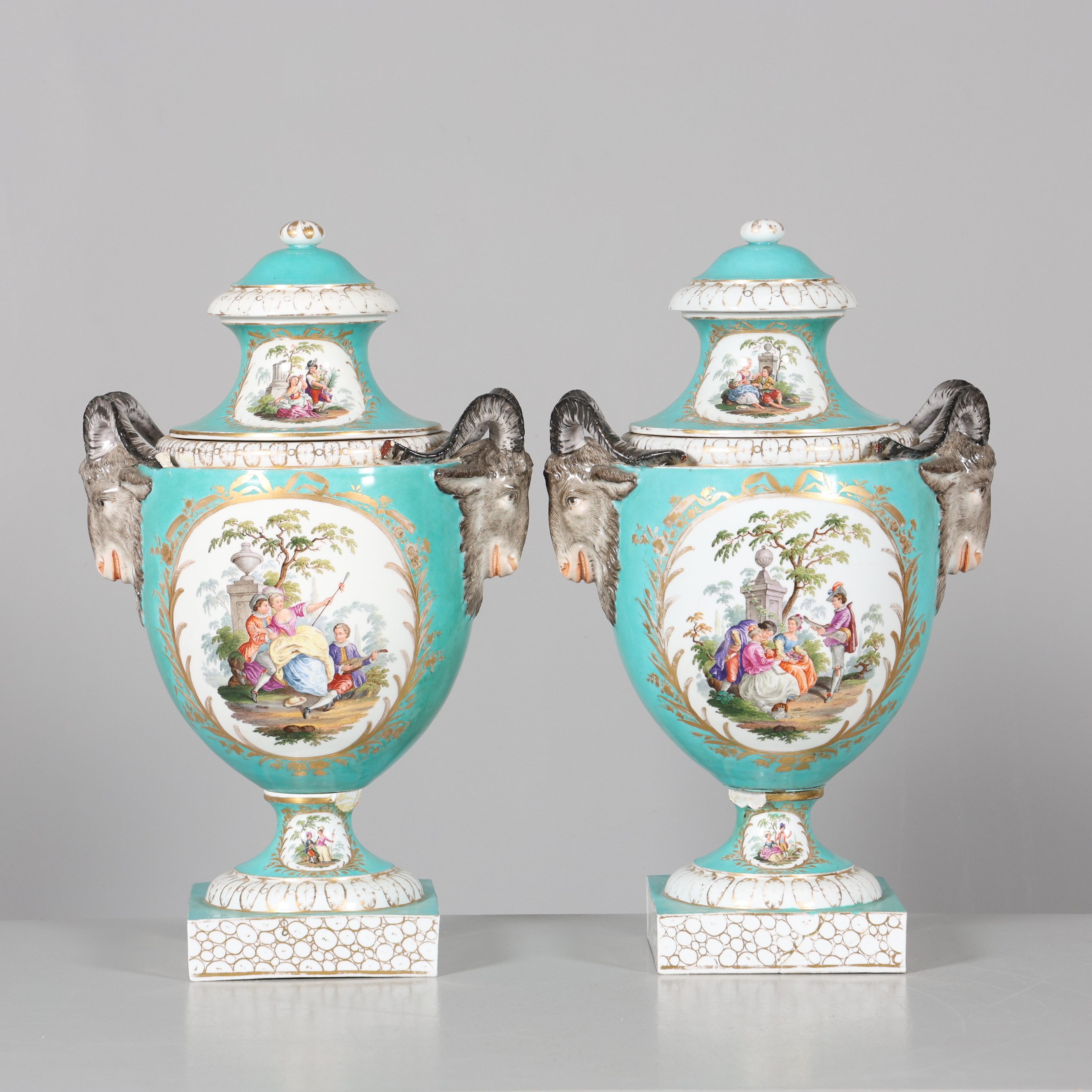 LOCKURNOR, 1 par, keramik, Meissen.