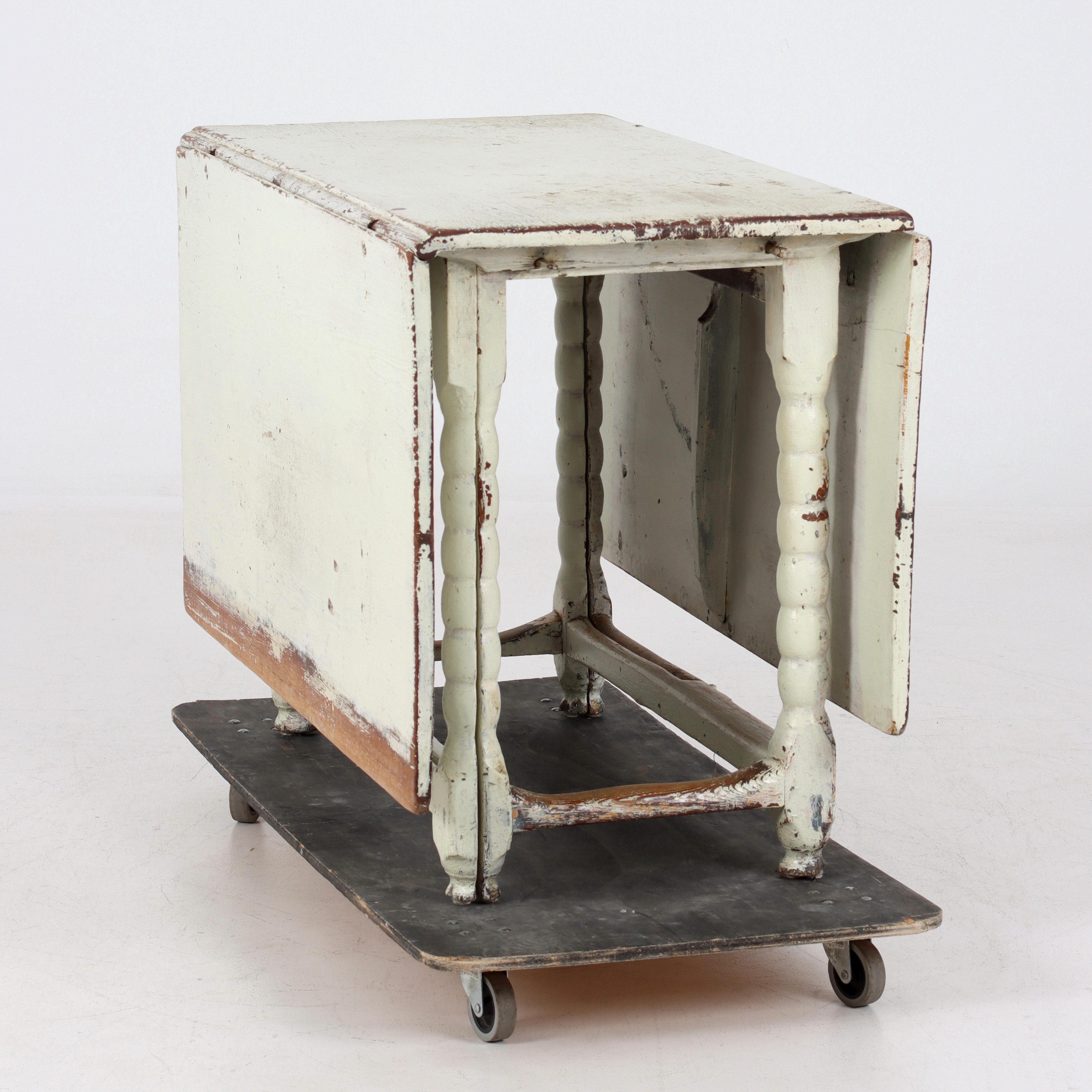 SLAGBORD, bemålad fur, 17/1800-tal.