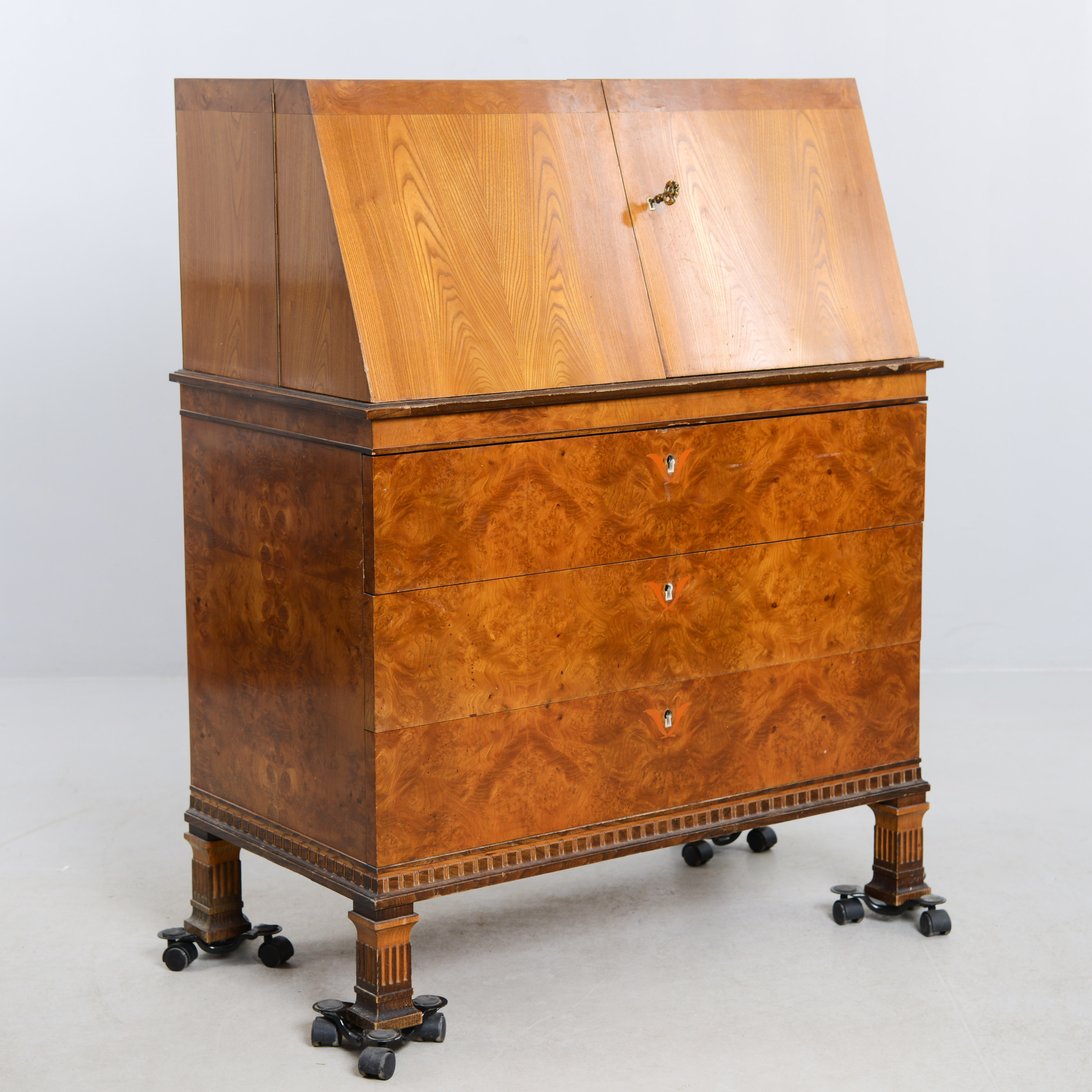 SEKRETÄR, art deco, troligen Axel Bäck, ur serien "Bosjö", Eksjö Möbelfabrik, 1930-tal.