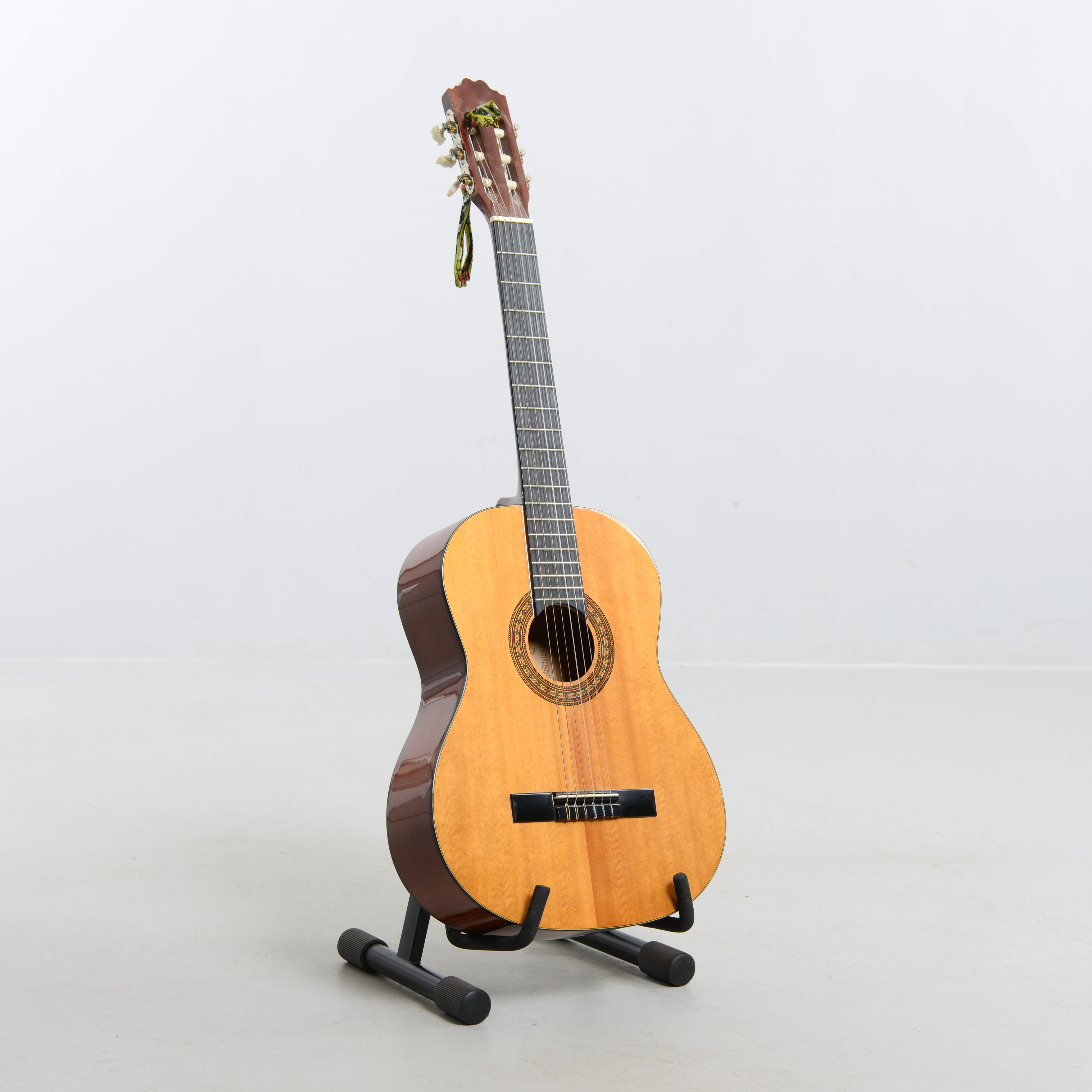 AKUSTISK GITARR, Cataluna.