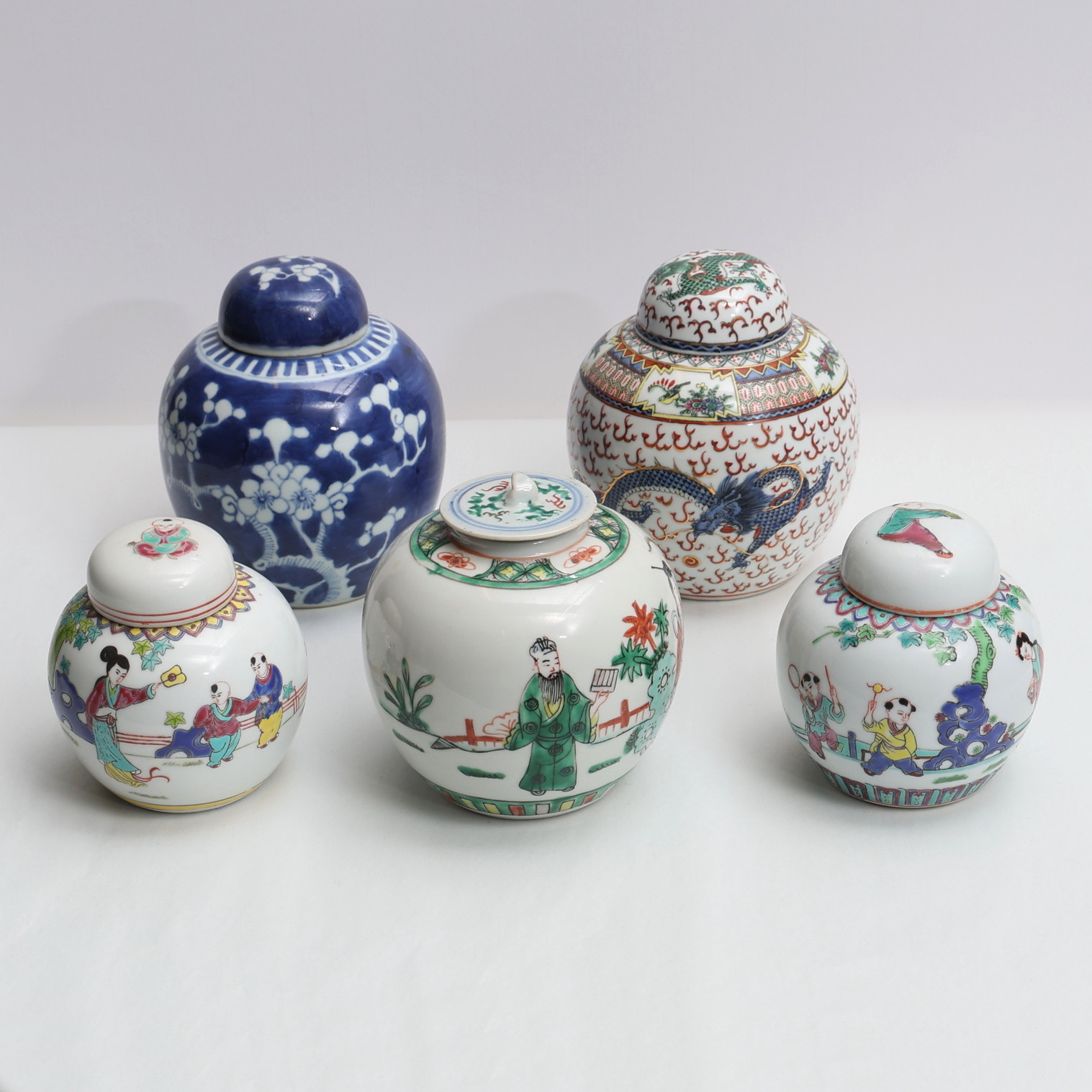 BOJANER, 5 st, porslin, Kina, 1900-tal.