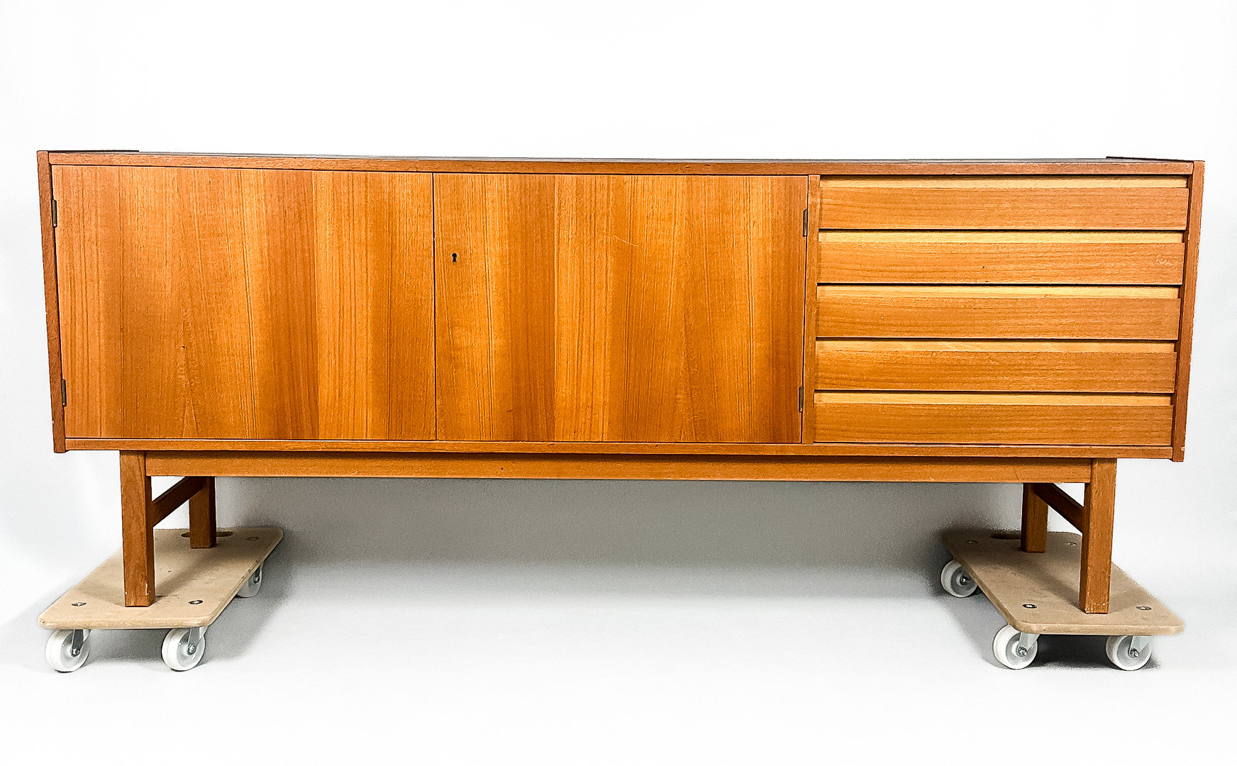 ERIK WÖRTZ. SIDEBOARD, "Viborg", IKEA, 1960-tal.