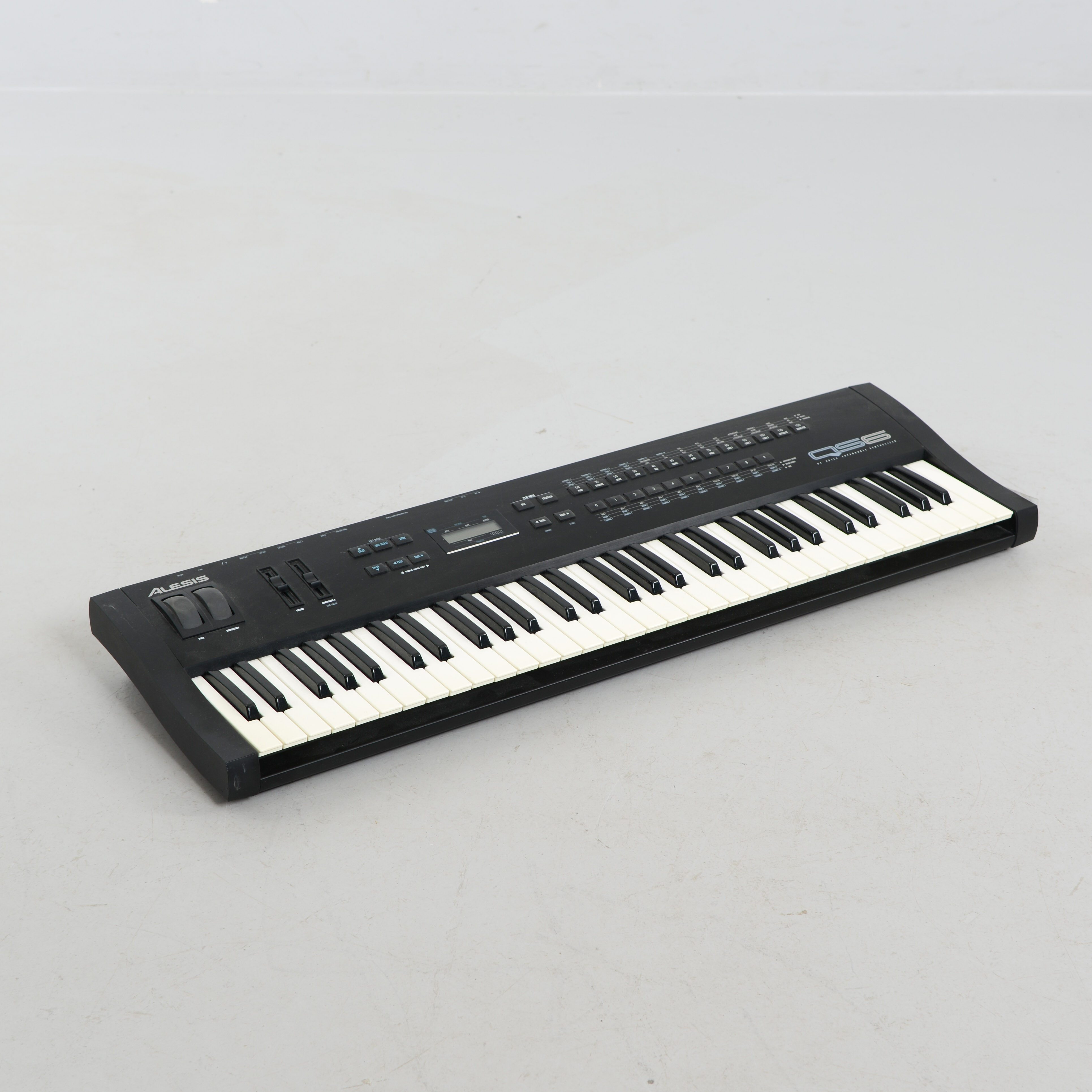 ALESIS, keyboard, "QS6".