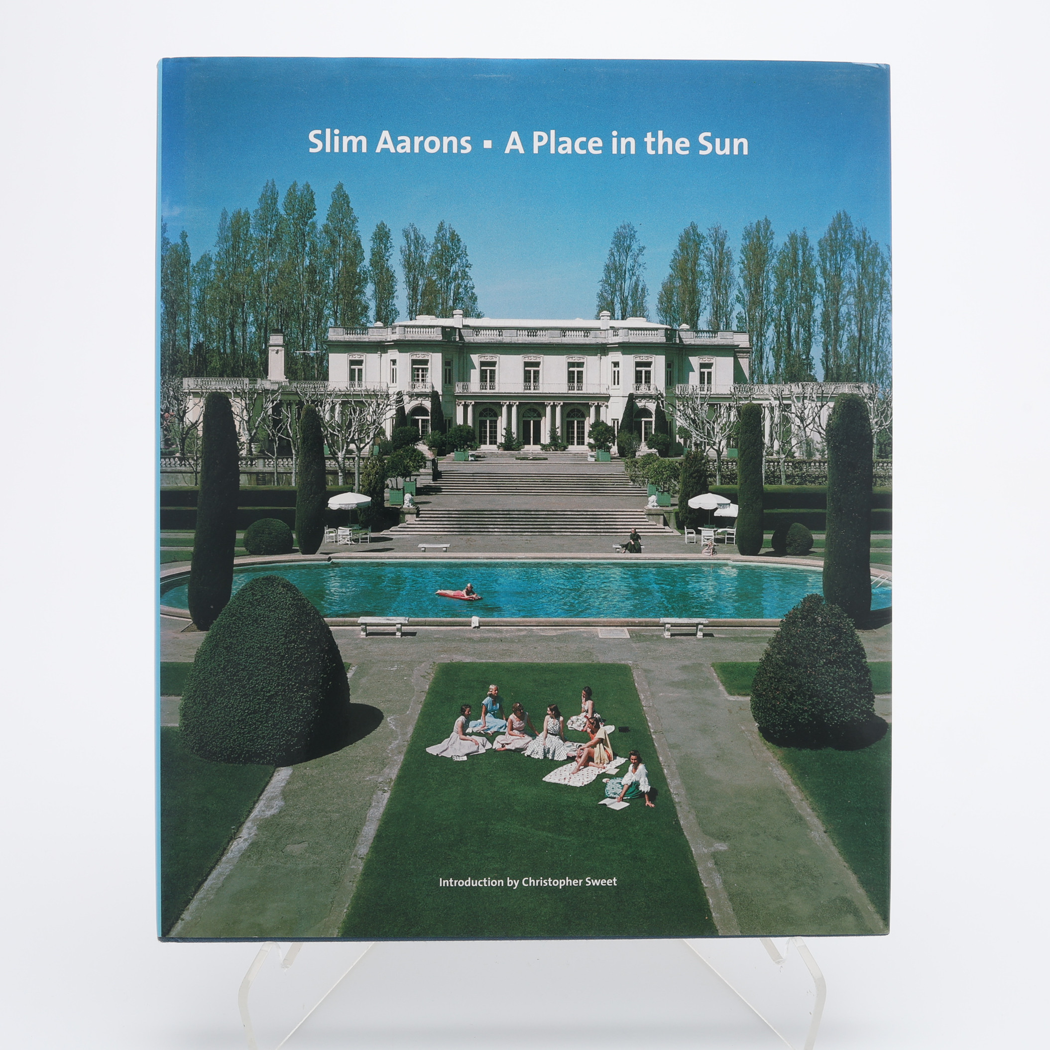 FOTO. DEN AMERIKANSKE FOTOGRAFEN SLIM AARONS "A PLACE IN THE SUN", 2005.