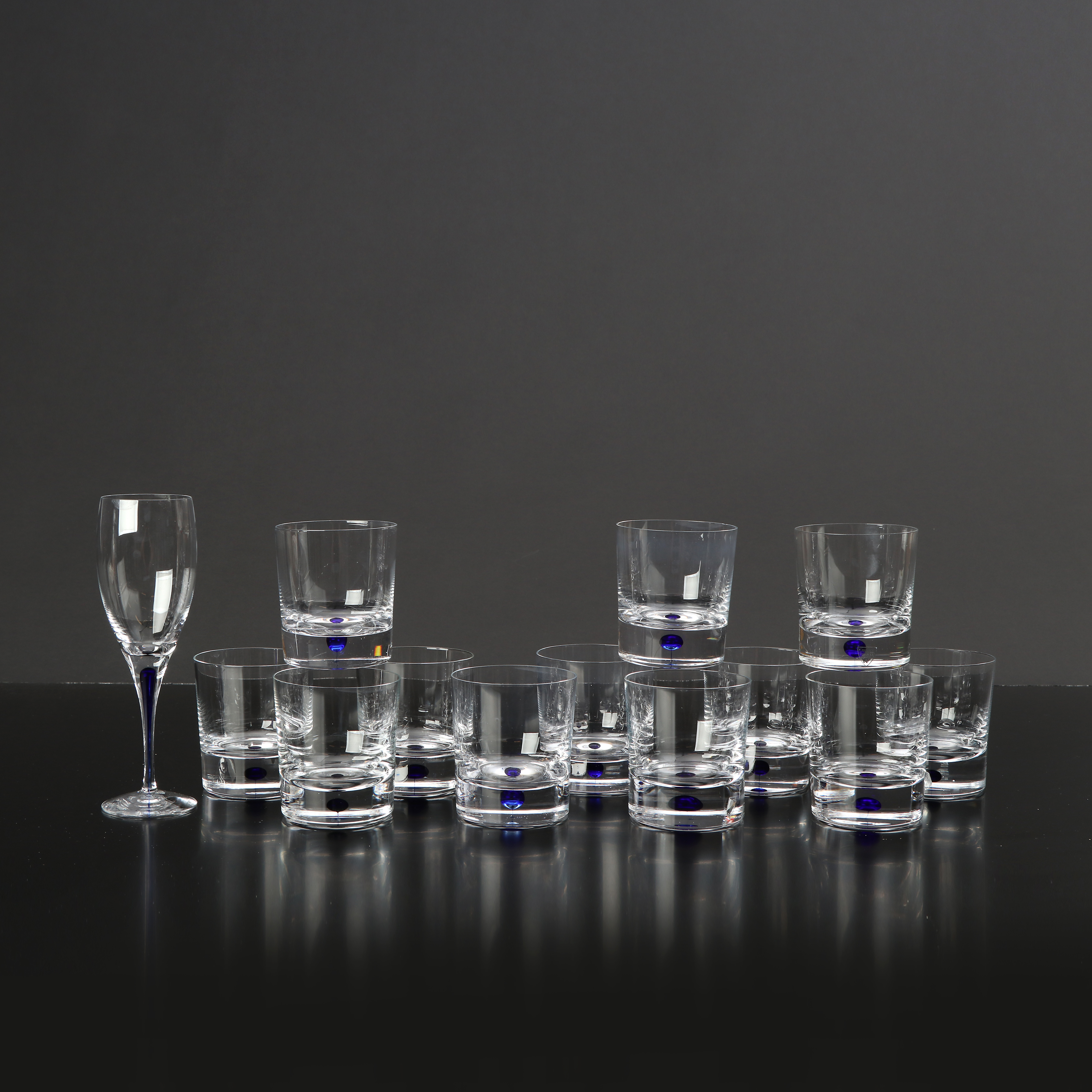 ERIKA LAGERBIELKE. WHISKYGLAS, 12 ST OCH VITVINSGLAS, ETT ST. Orrefors, "Intermezzo".