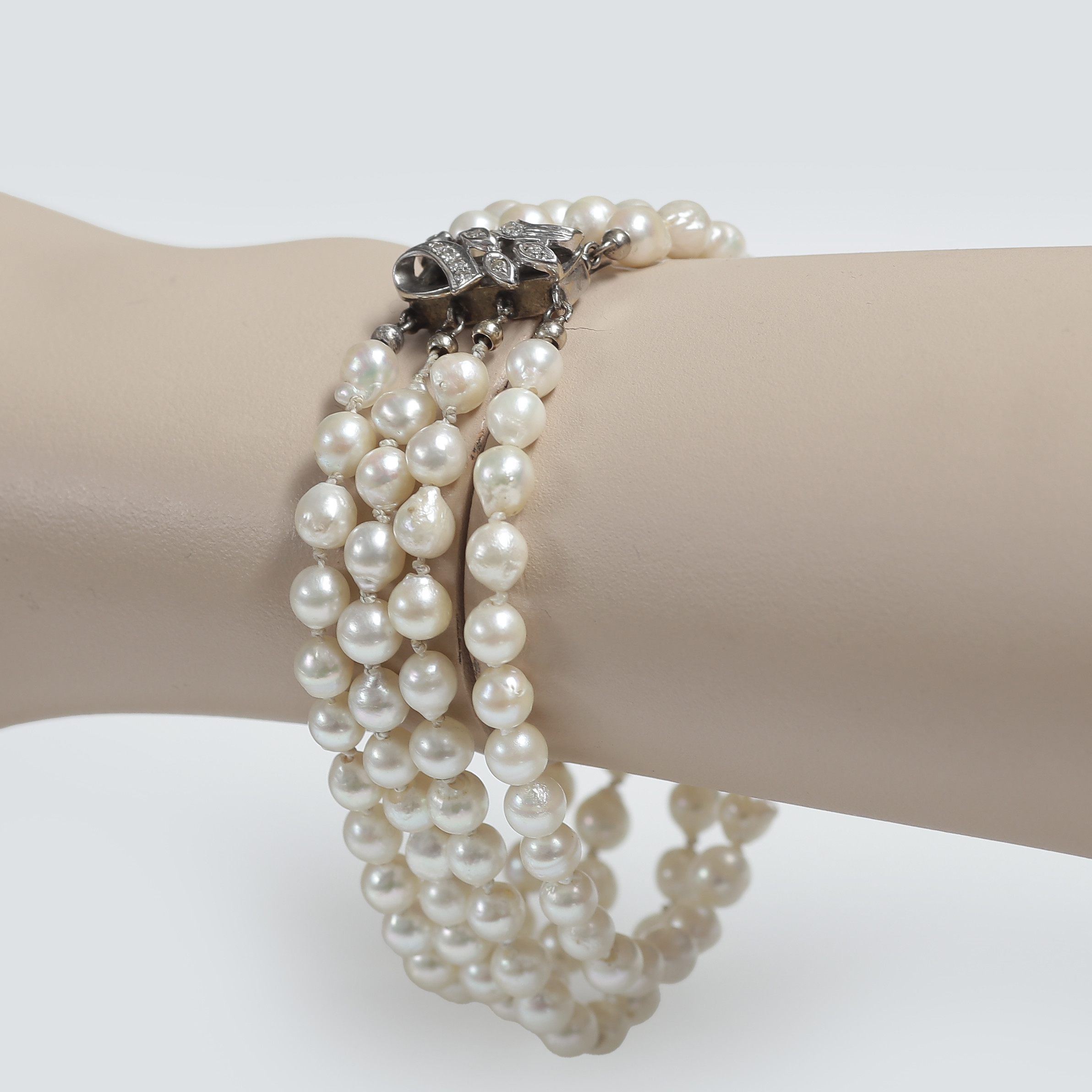 ARMBAND, 18K GULDLÅS MED DIAMANER, ÄKTA PÄRLOR, J KOHLE, PFORZHEIM, TYSKLAND.