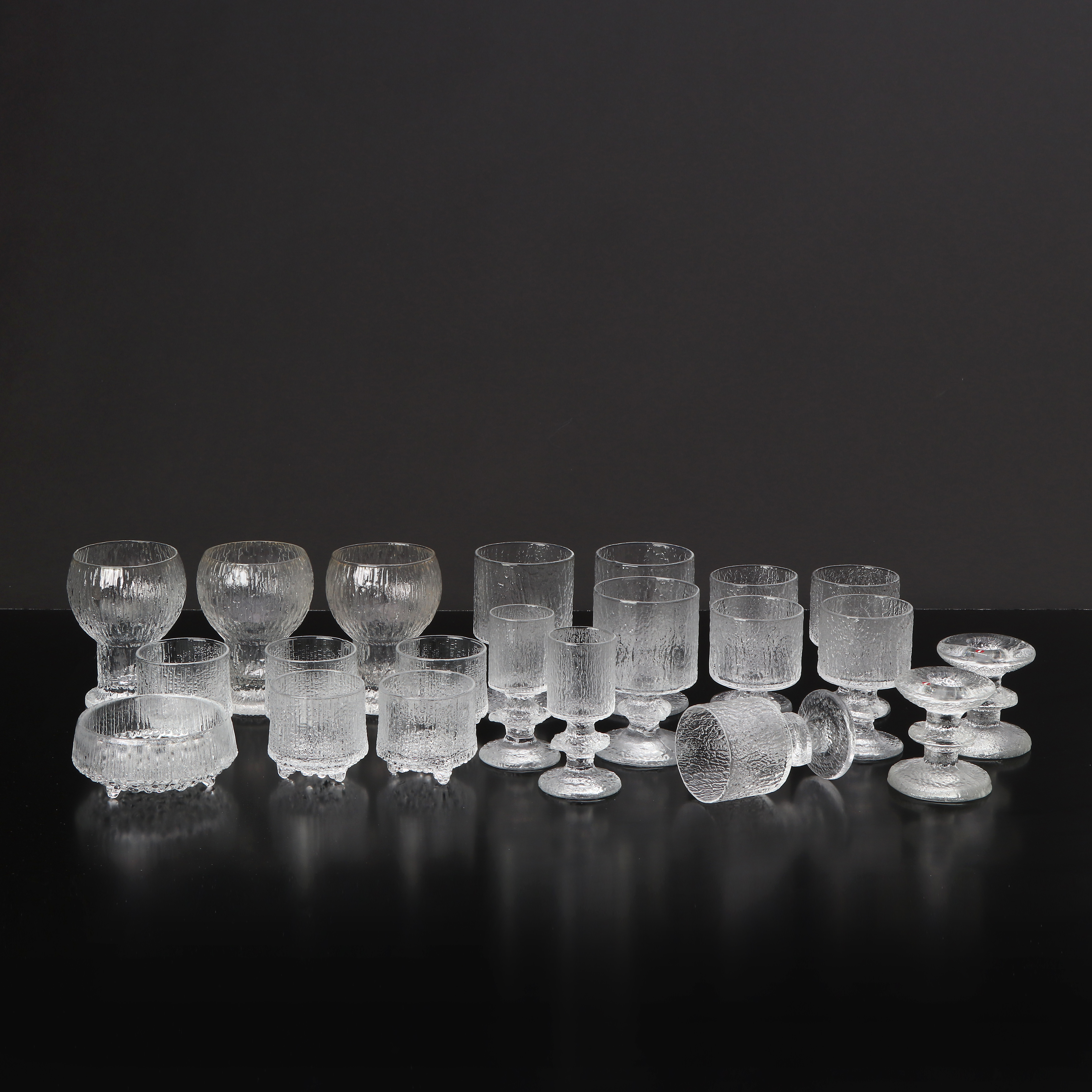 IITTALA, SERVISDELAR, 19 ST. Glas. Ultima Thule m.m.
