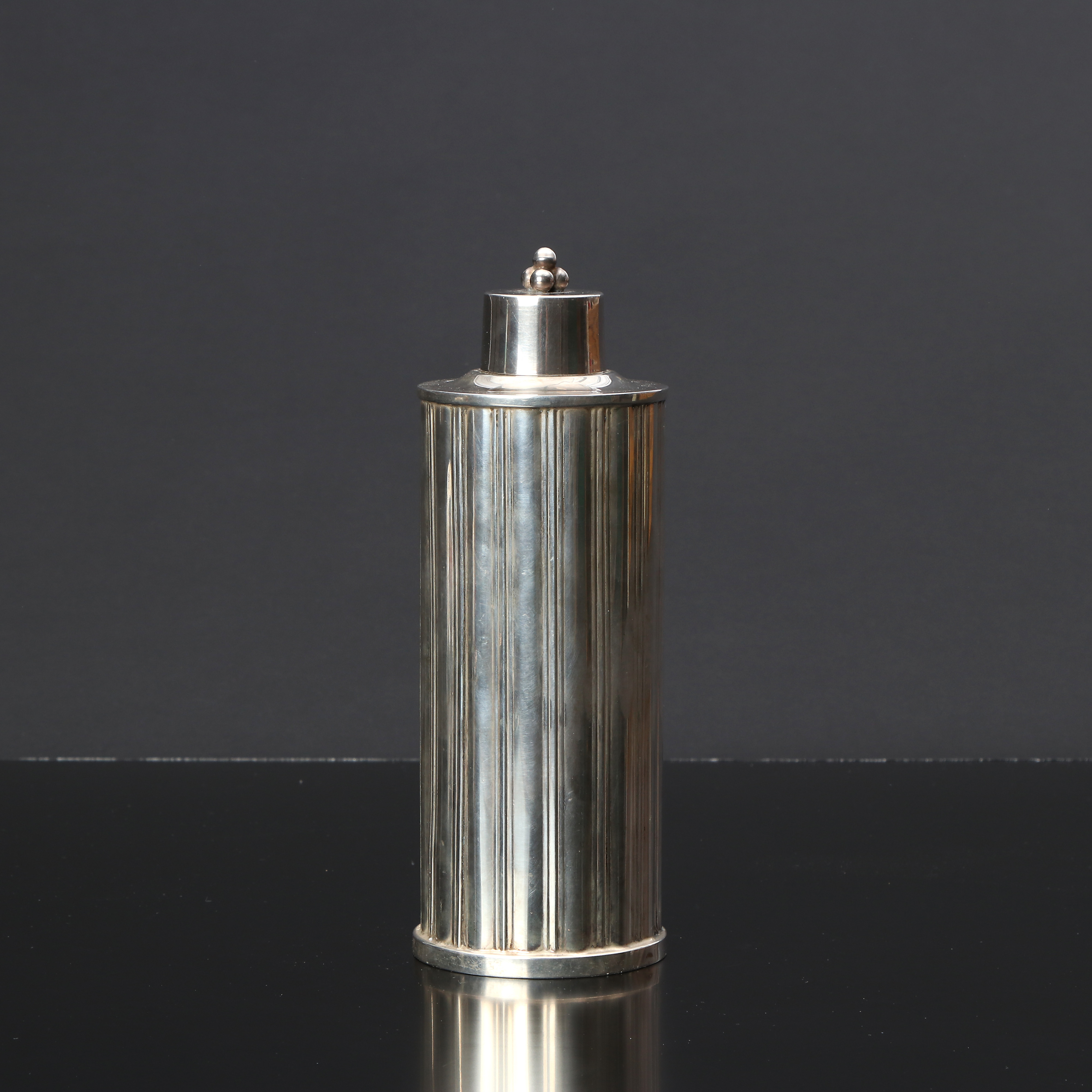 TAGE GÖTLIN. TESI, SHAKER. Nysilver. 1900-talets mitt. Märkt undertill.