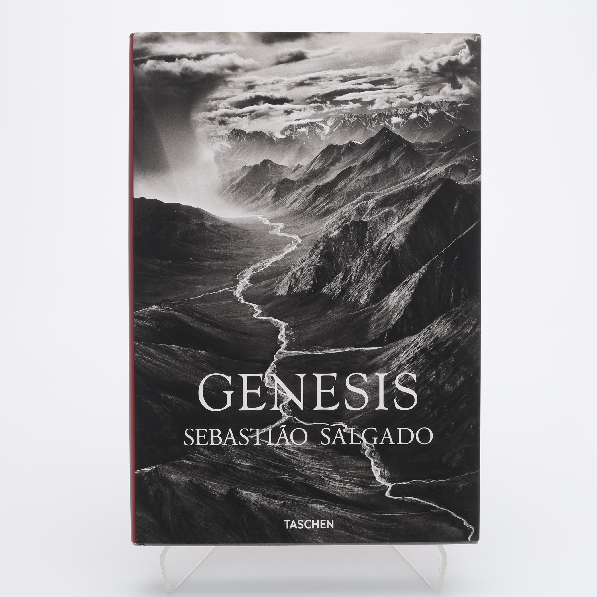 FOTO. DEN BRASILIANSK-FRANSKE FOTOGRAFEN SEBASTIÃO SALGADOS "GENESIS" I FÖRSTA UPPLAGAN, 2013.