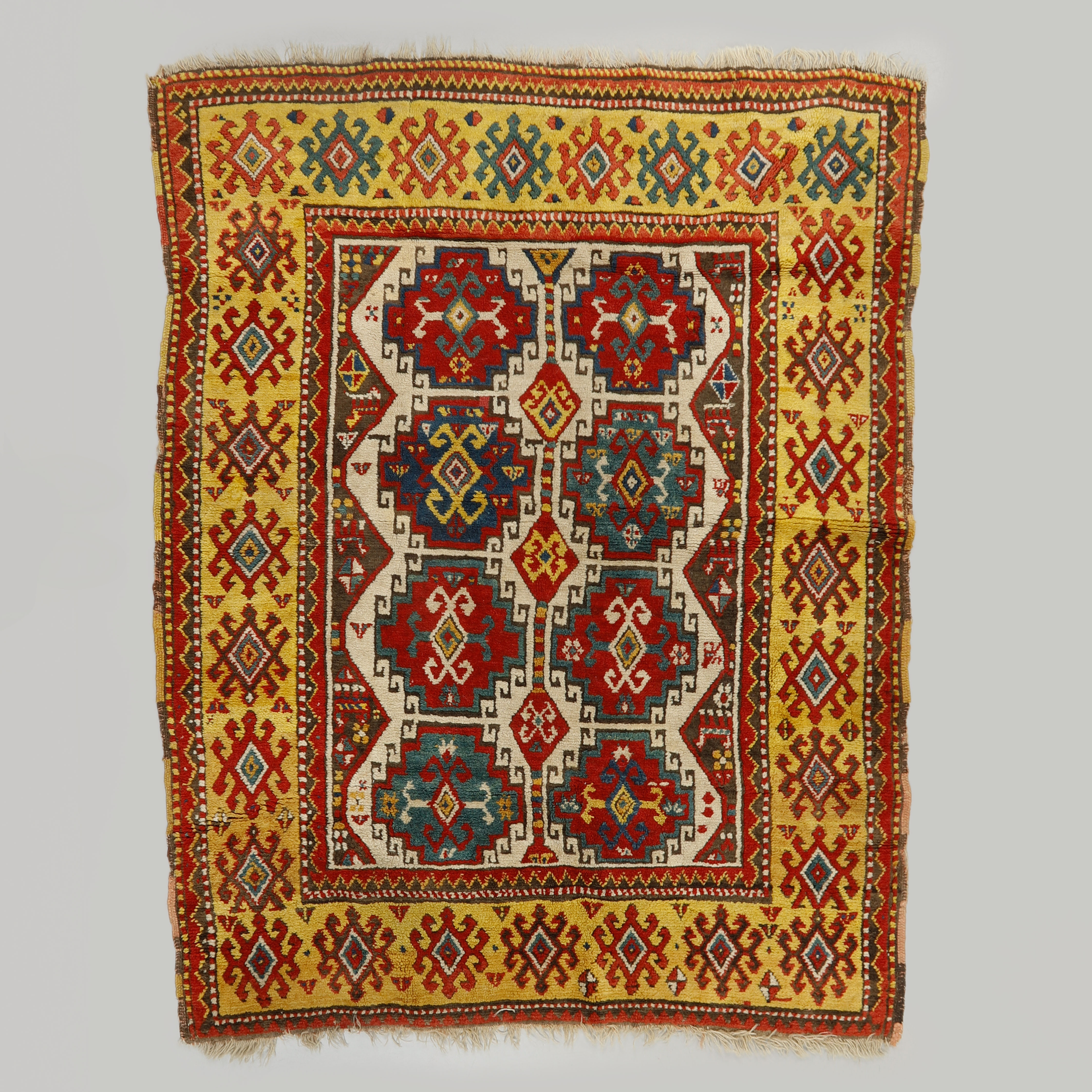 ORIENTALISK MATTA, Kaukasien, antik/semiantik, ca 165 x 140 cm.