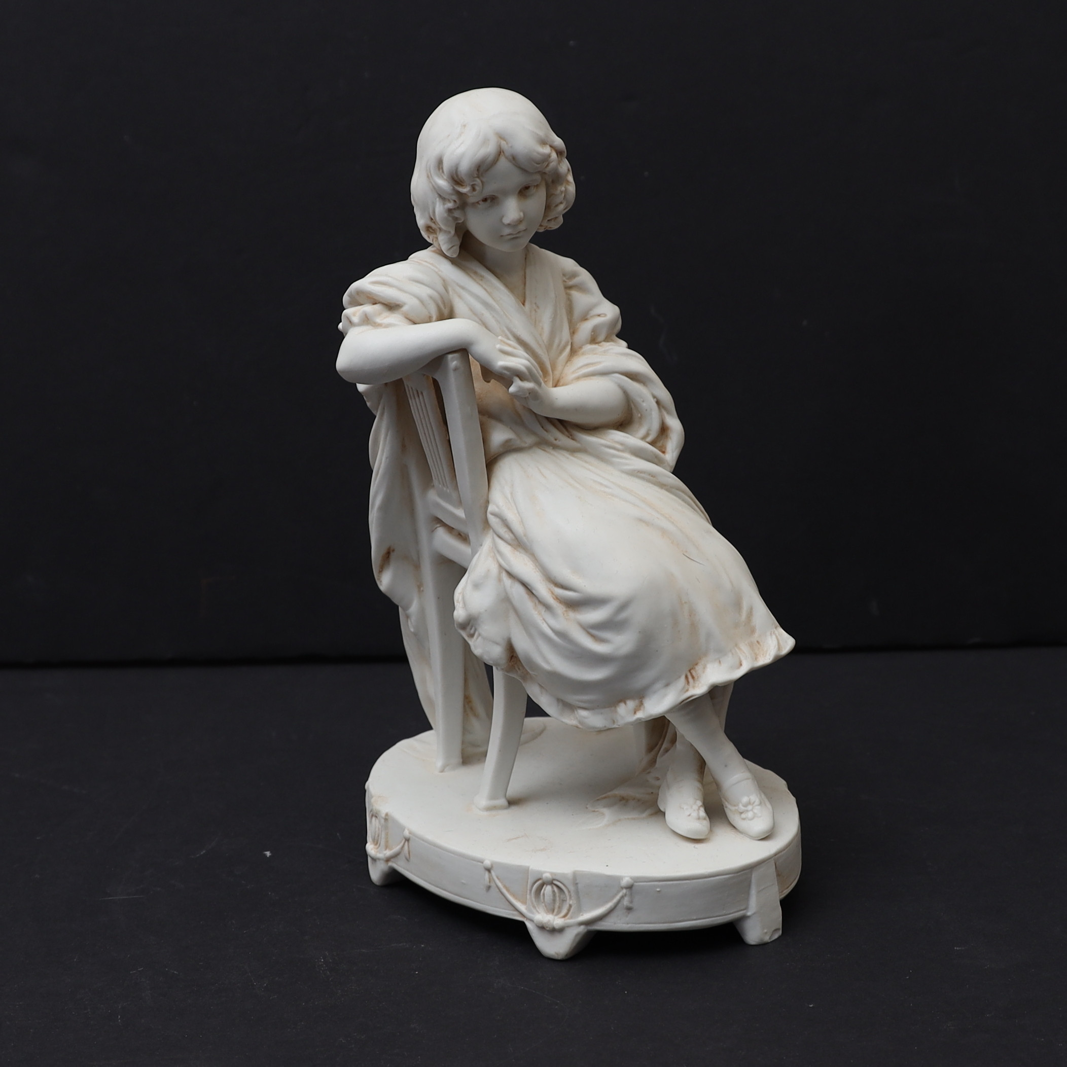 SKULPTUR, jugend, tidigt 1900-tal, parian, otydligt stämplad.