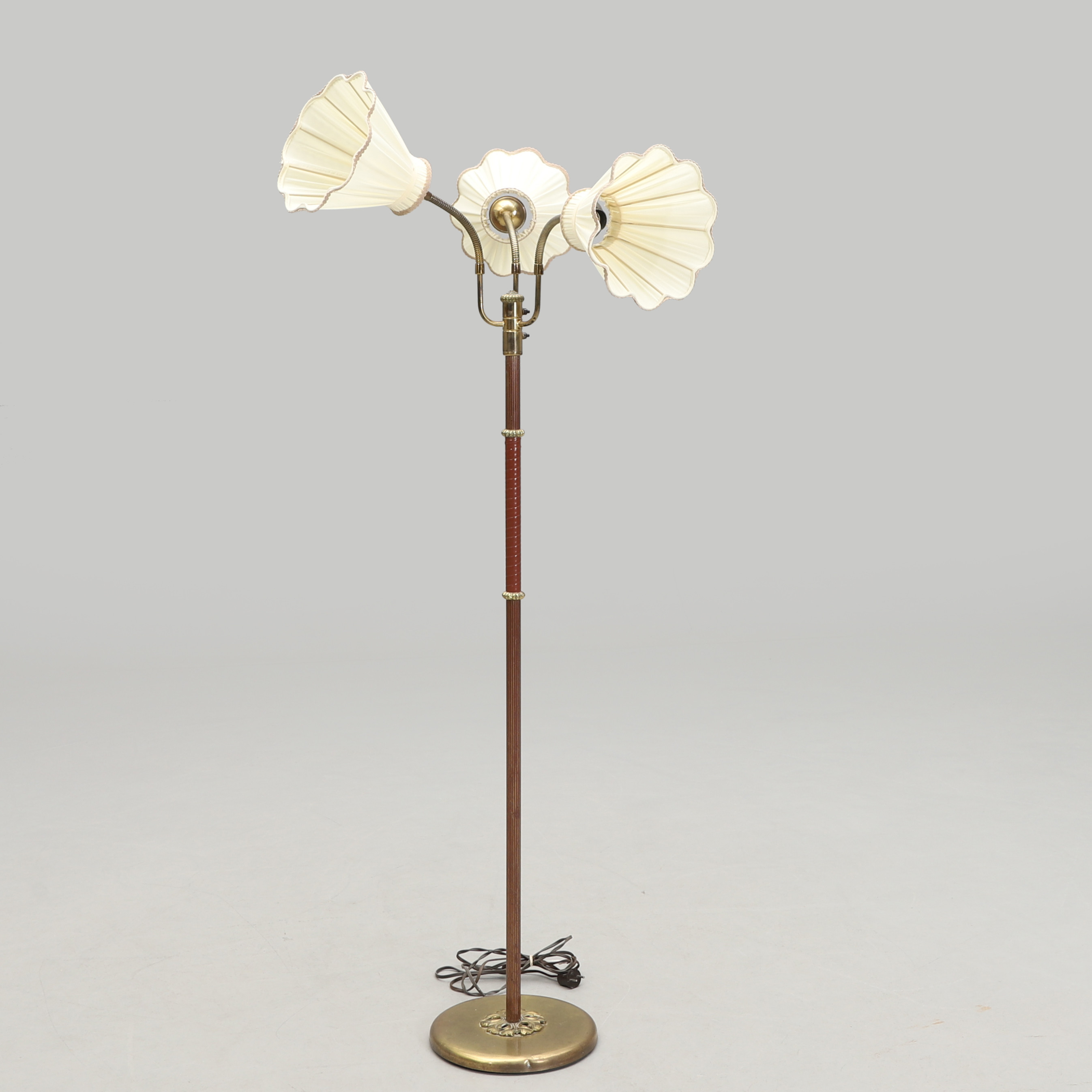 GOLVLAMPA, 1900-talets mitt.