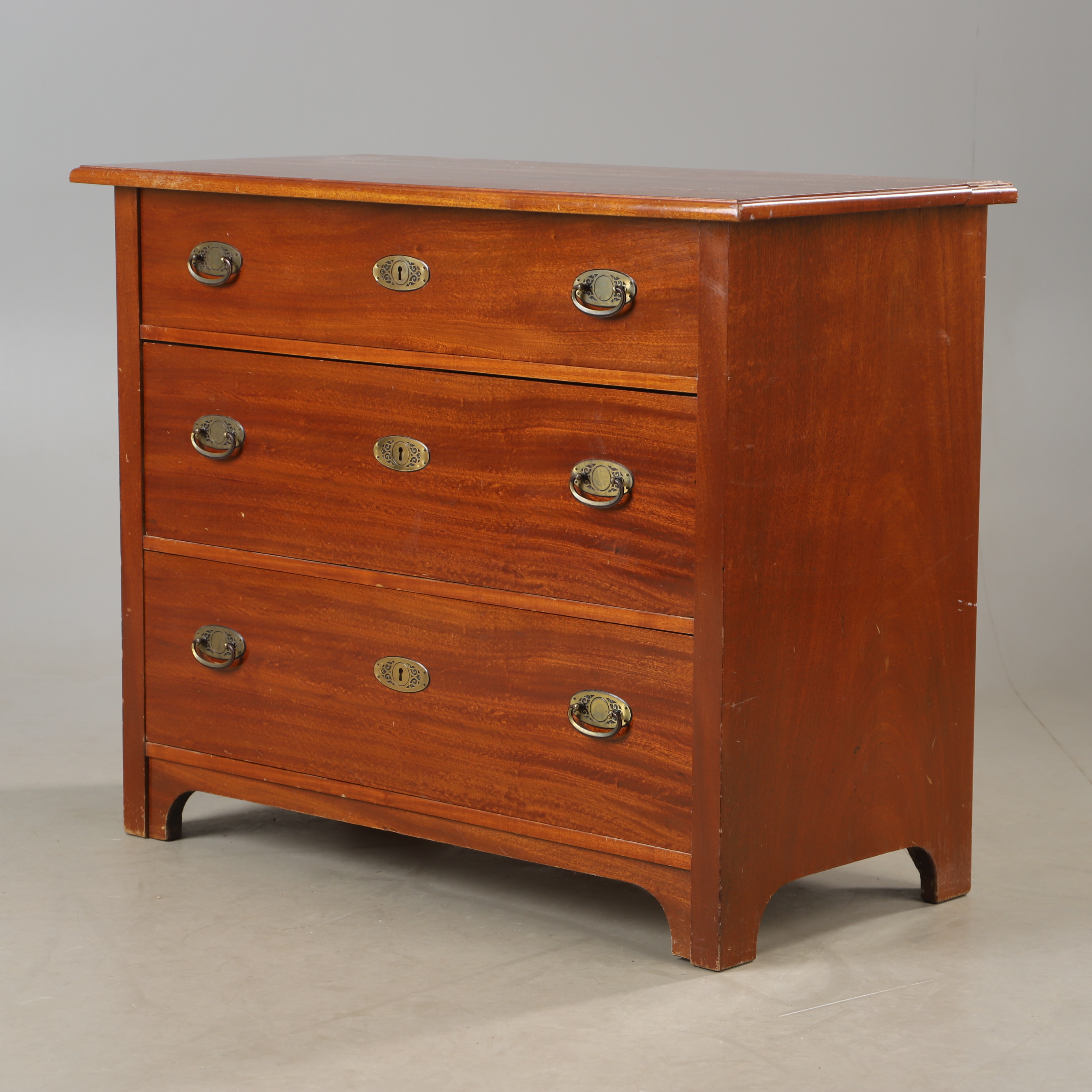 BYRÅ, 3-lådig, mahogny, jugend.
