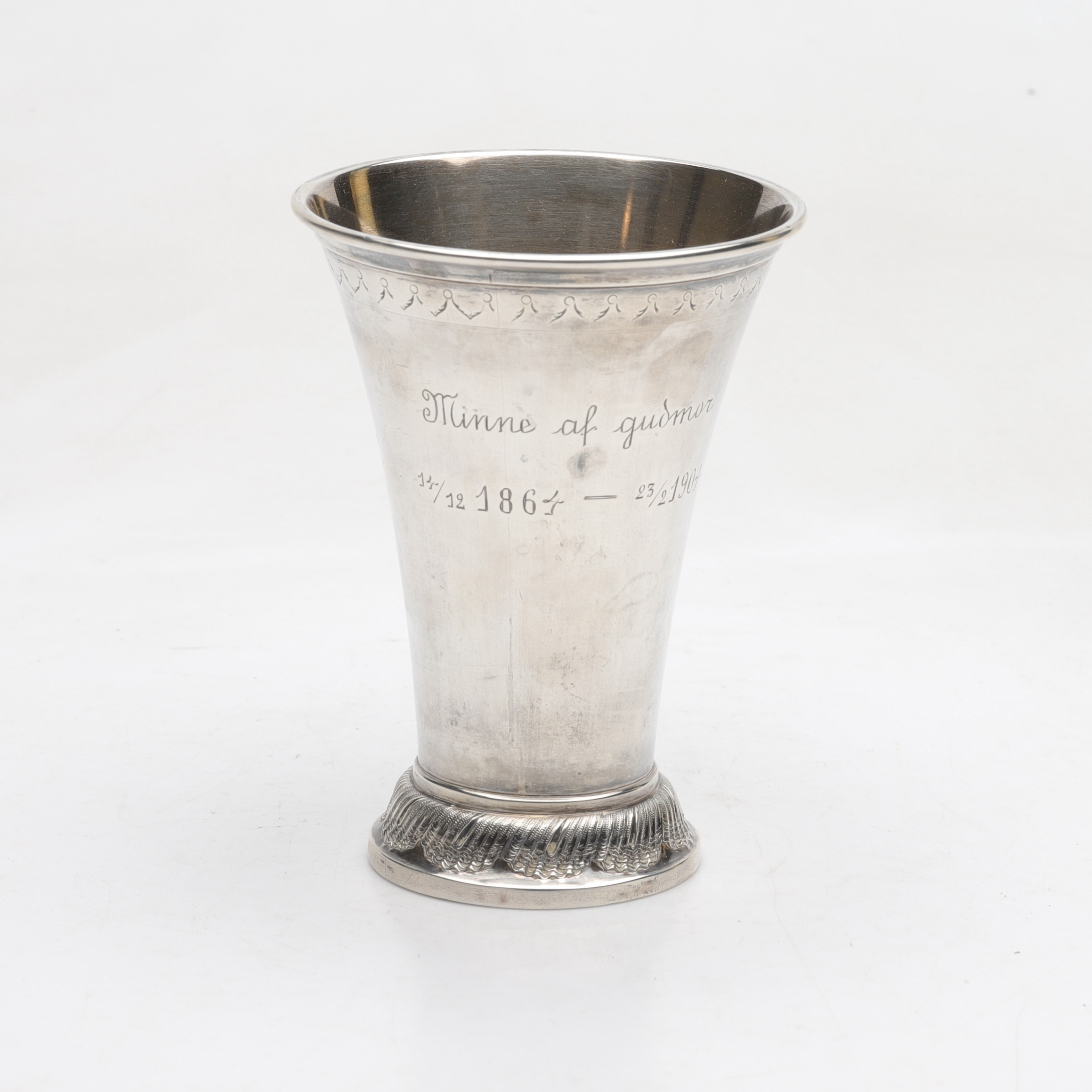 BÄGARE, silver, troligen Samuel Pettersson 1904, totalvikt ca 123,49 g.