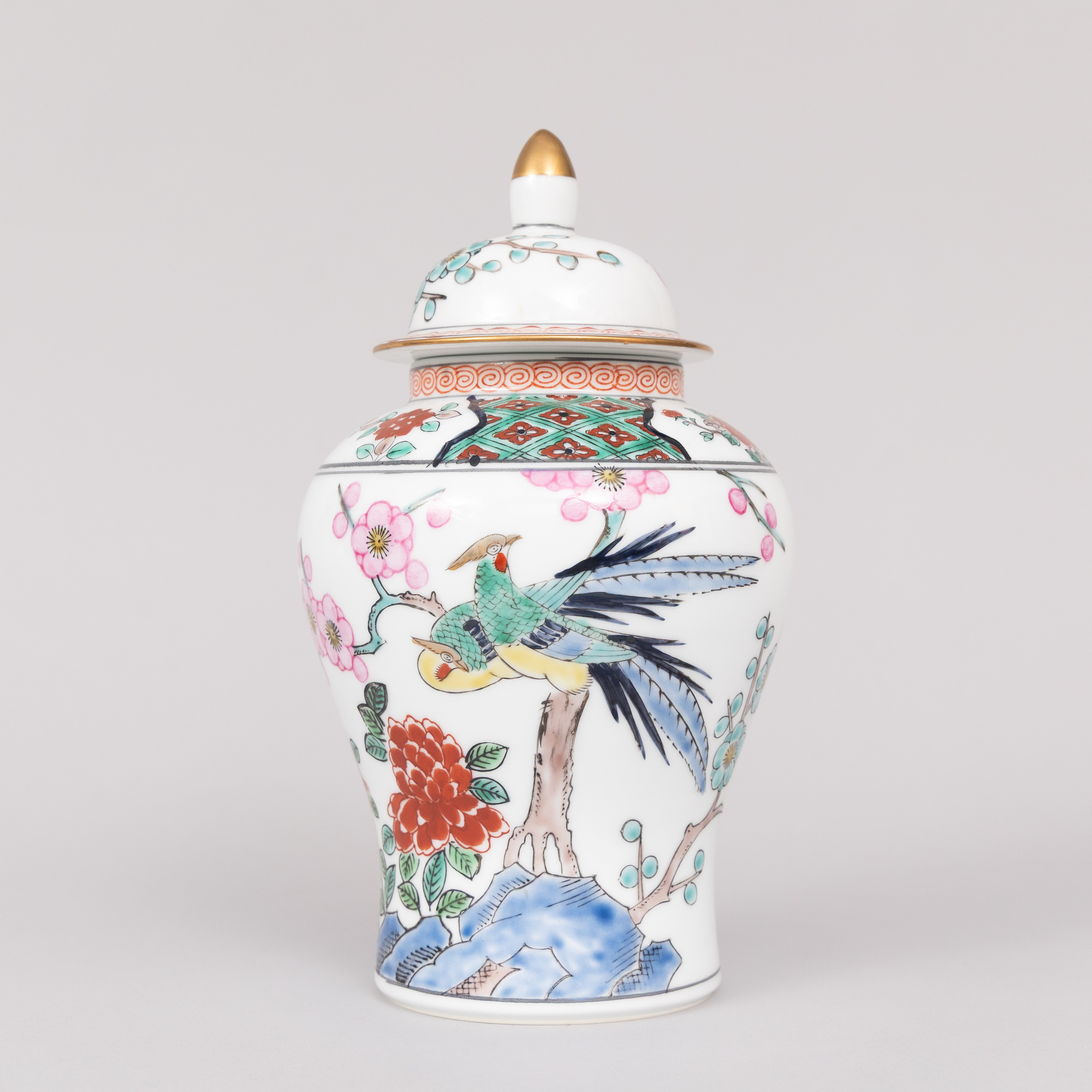 LOCKURNA, porslin, Gold Imari, Japan.
