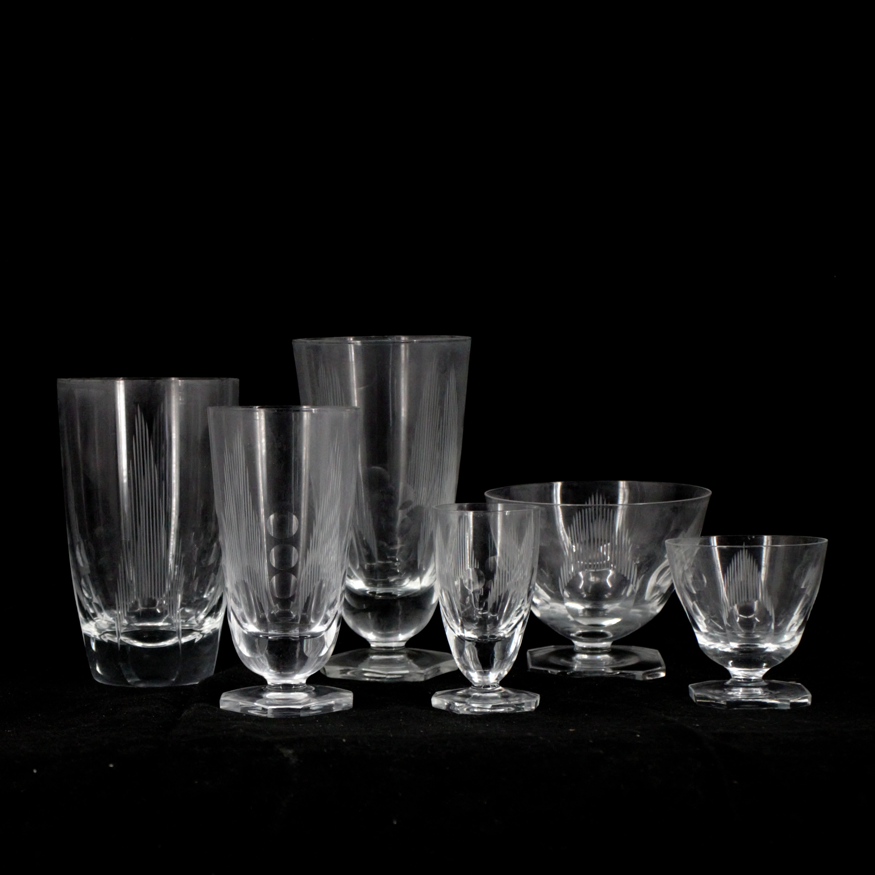 GLASSERVIS, 70 delar, oktagon fot, slipad dekor, kristall, 1900-tal.