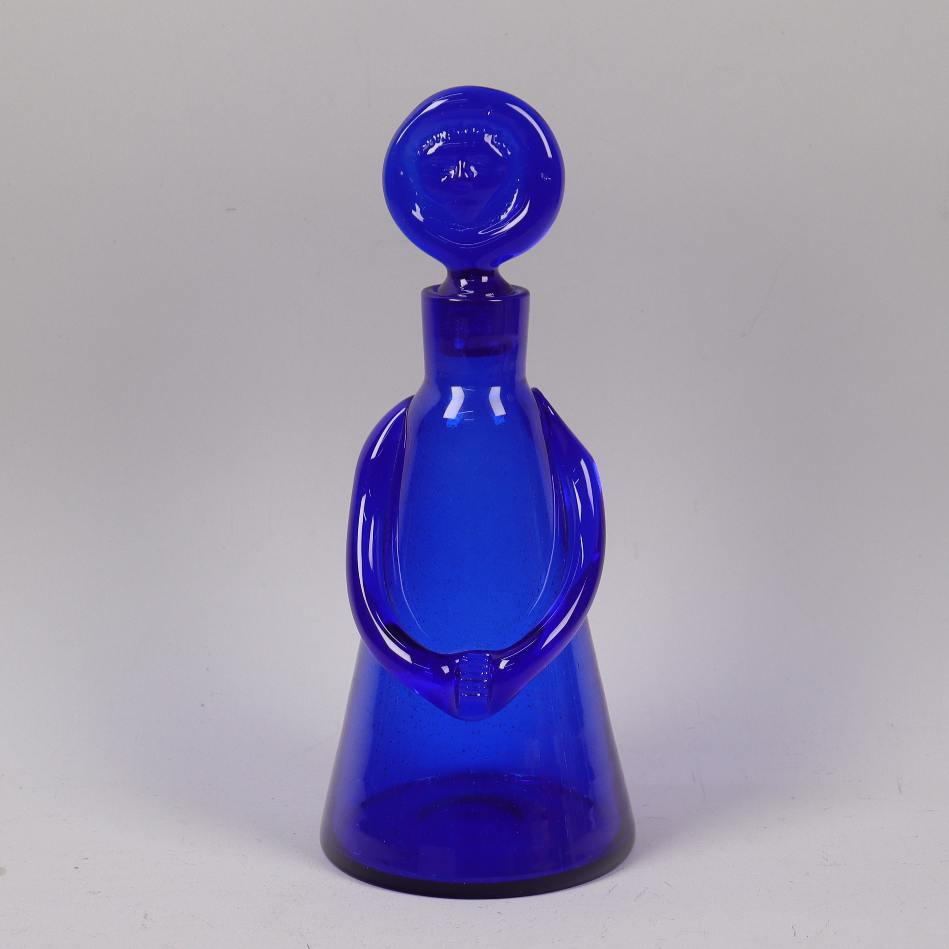ERIK HÖGLUND. karaff, blått glas.