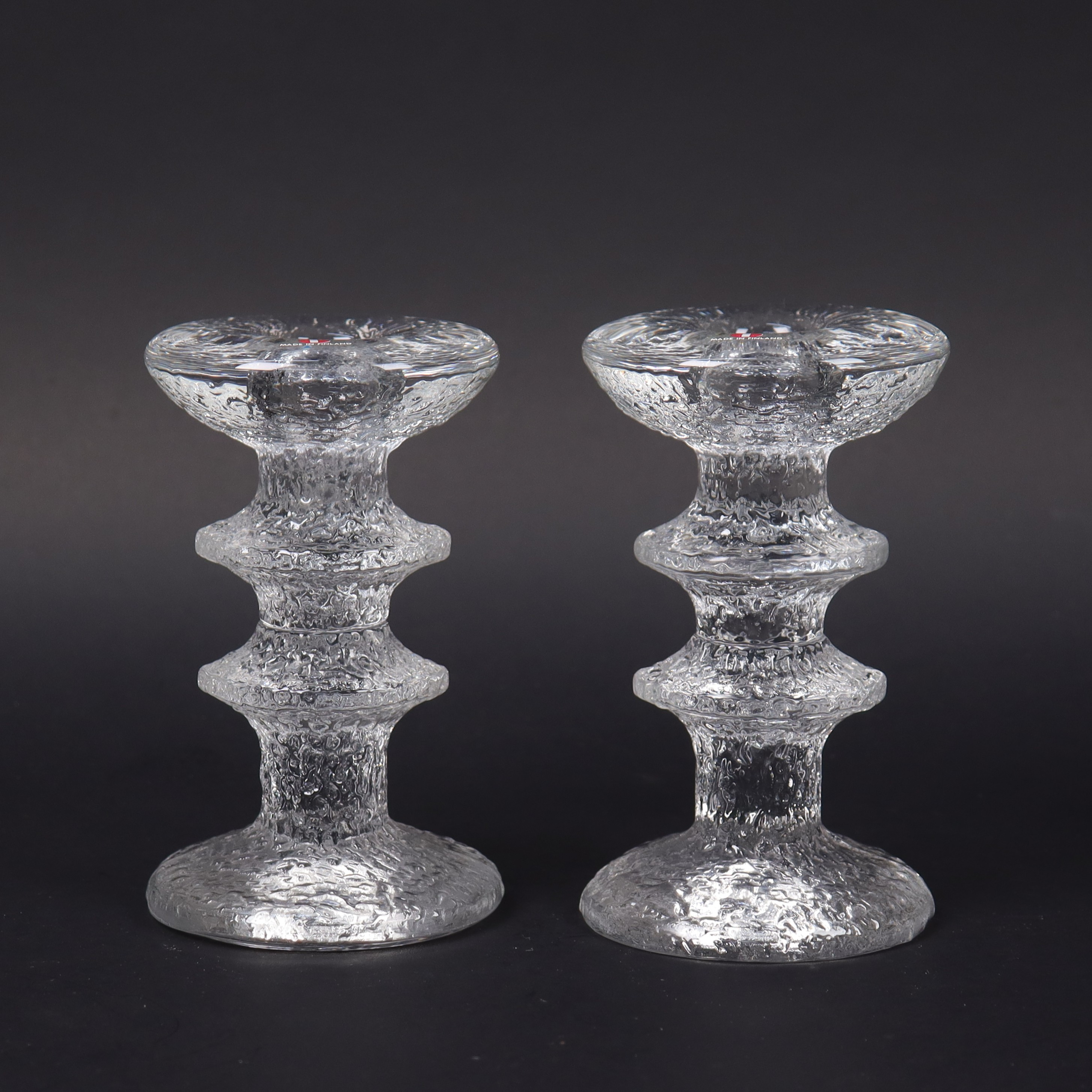 TIMO SARPANEVA. "Festivo", Iittala, ljusstakar i glas, 1 par.