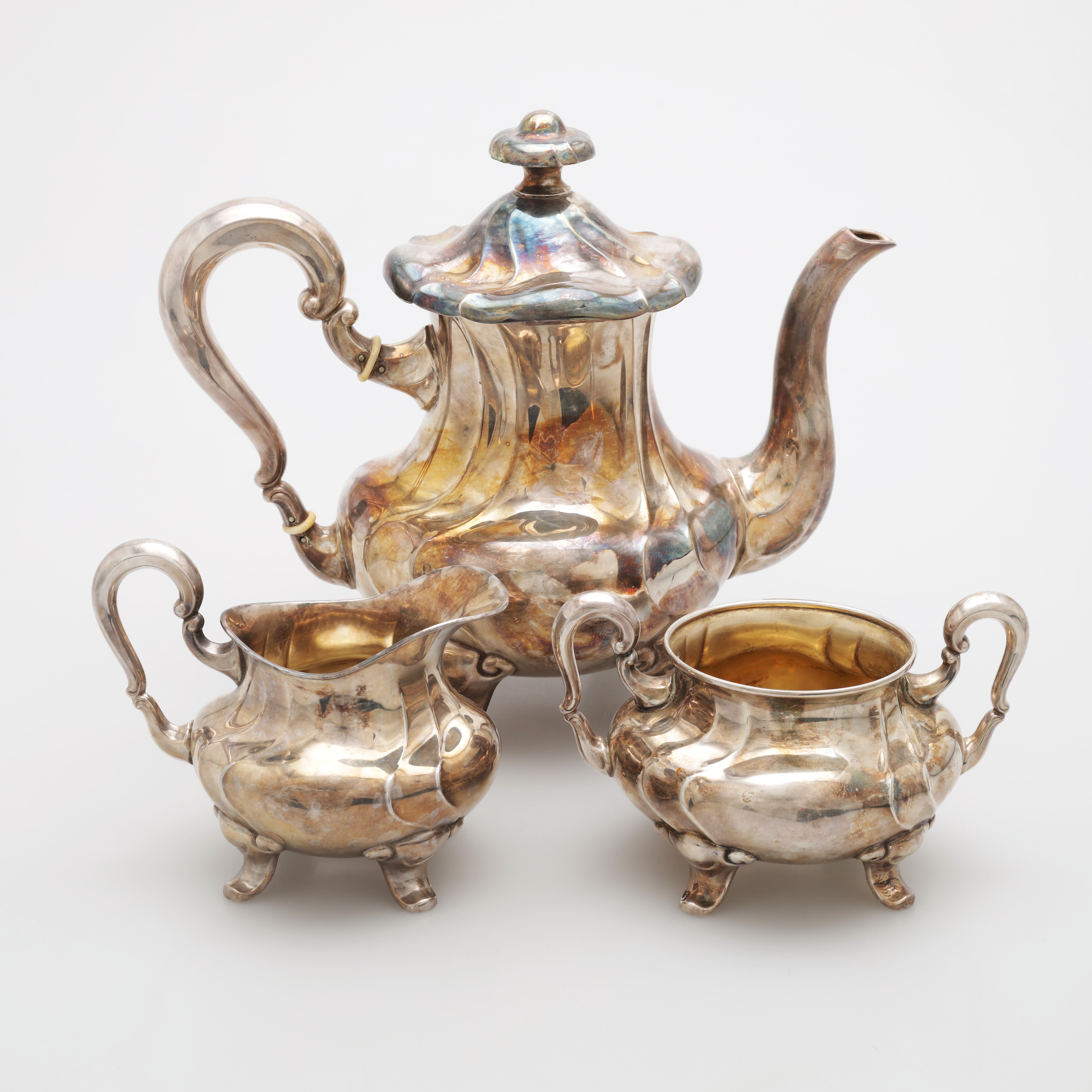 KAFFESERVIS, 3 delar, silver, rokokostil, 1940-tal, vikt 1165 gram.