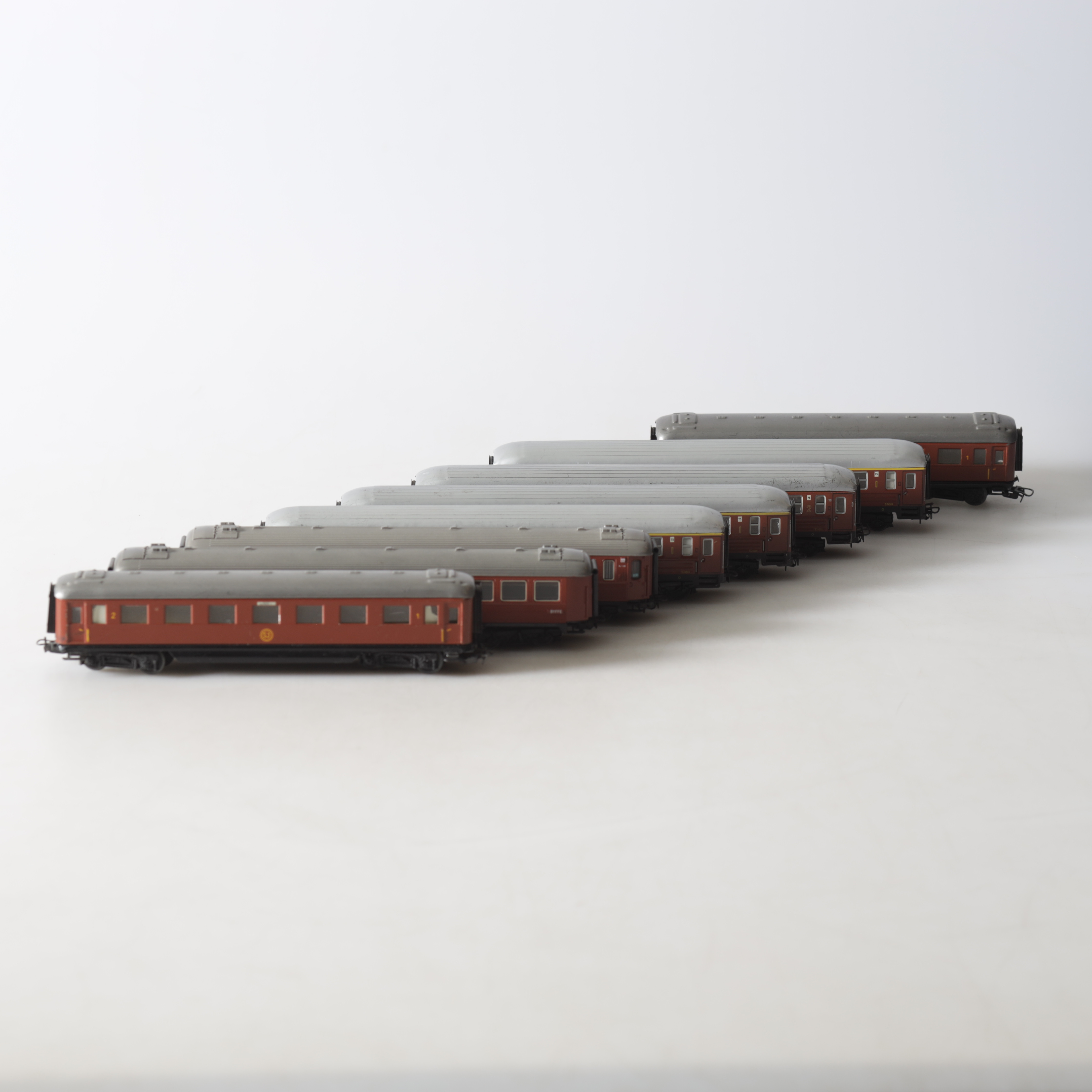 PERSONVAGNAR, 8 st, "SJ", H0, Märklin.